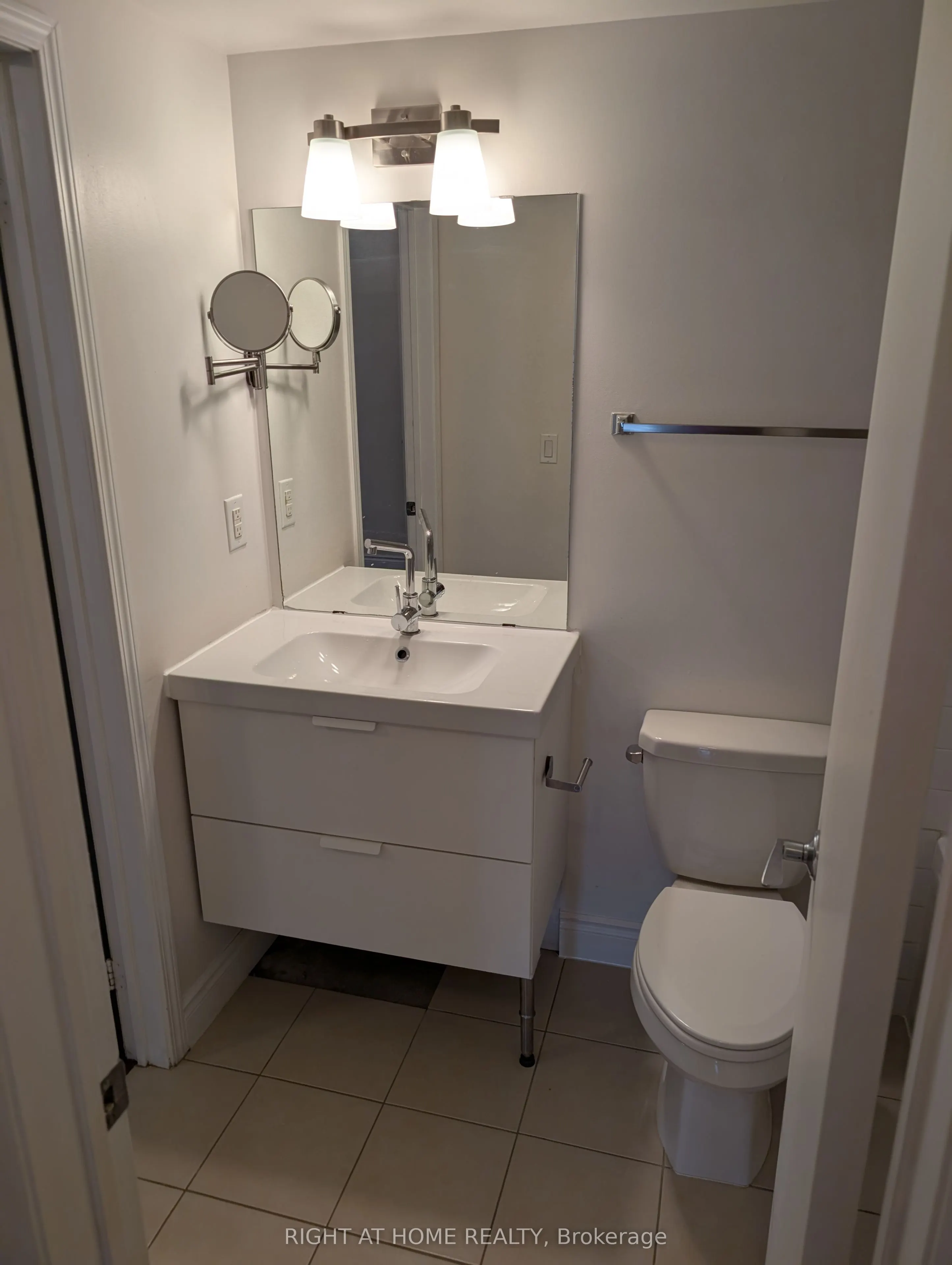 5 Richgrove Drive E #104