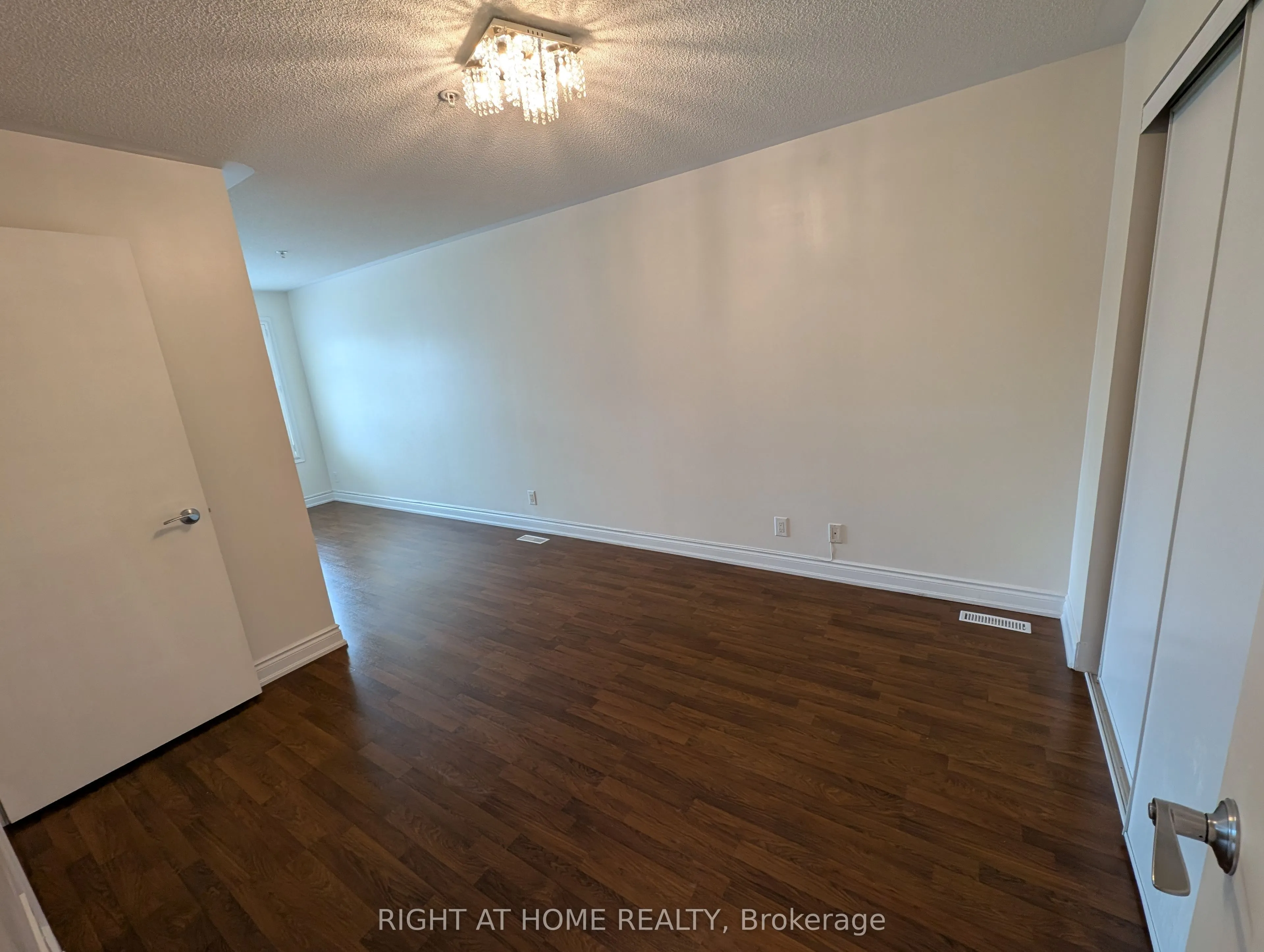 5 Richgrove Drive E #104