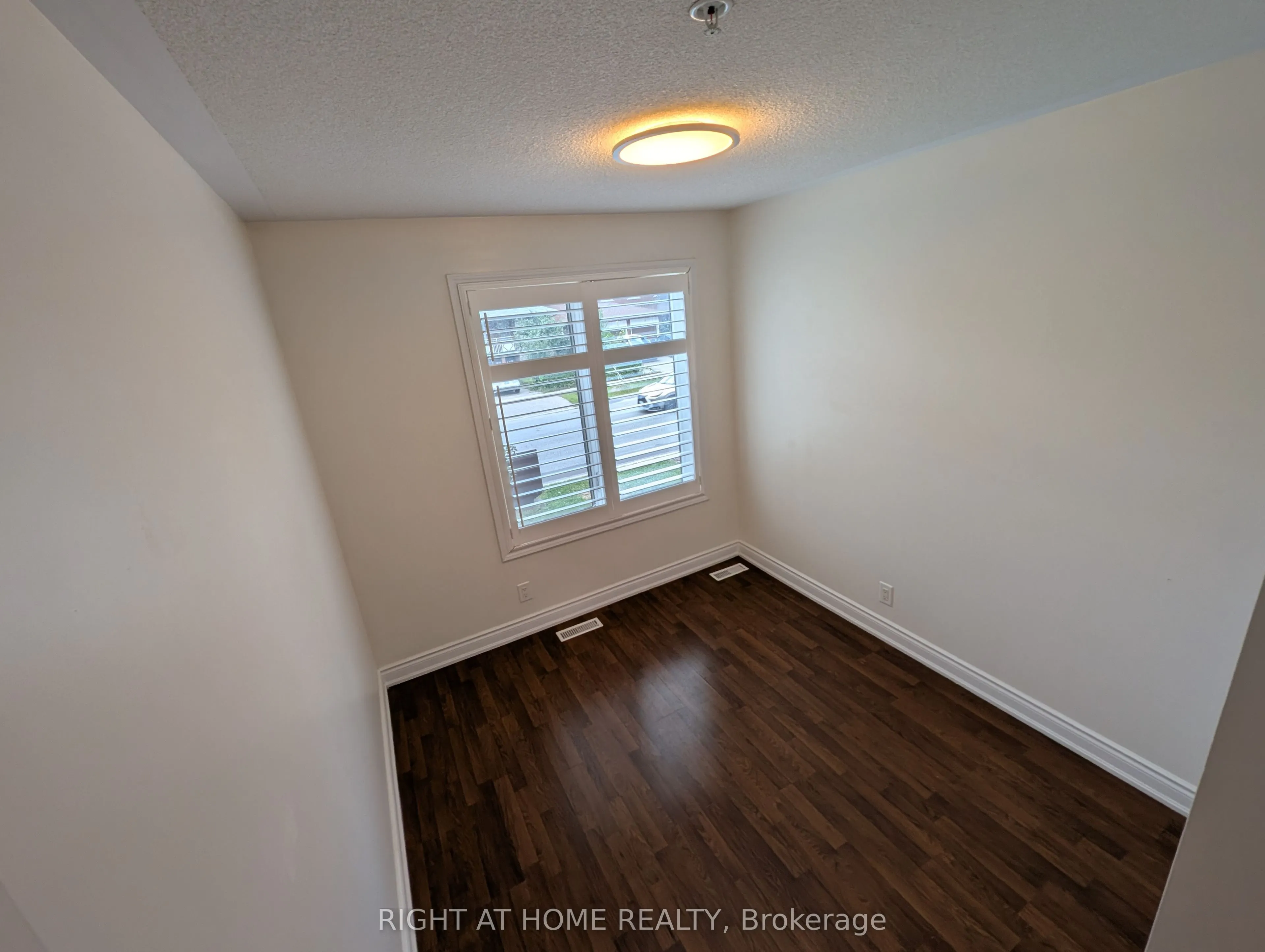5 Richgrove Drive E #104