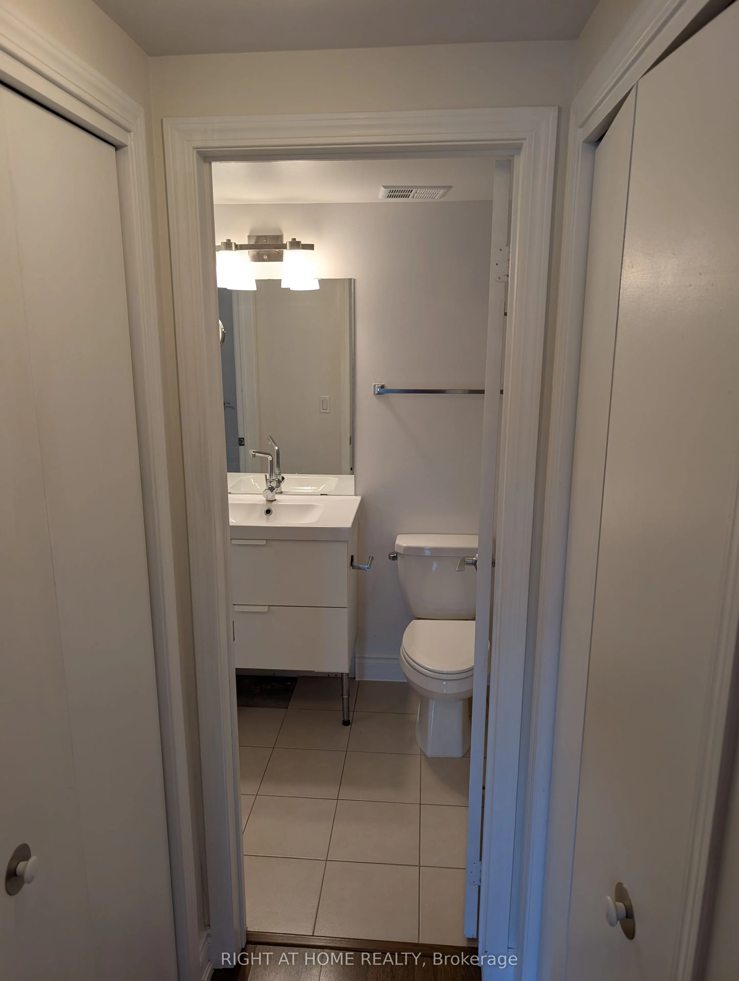 5 Richgrove Drive E #104