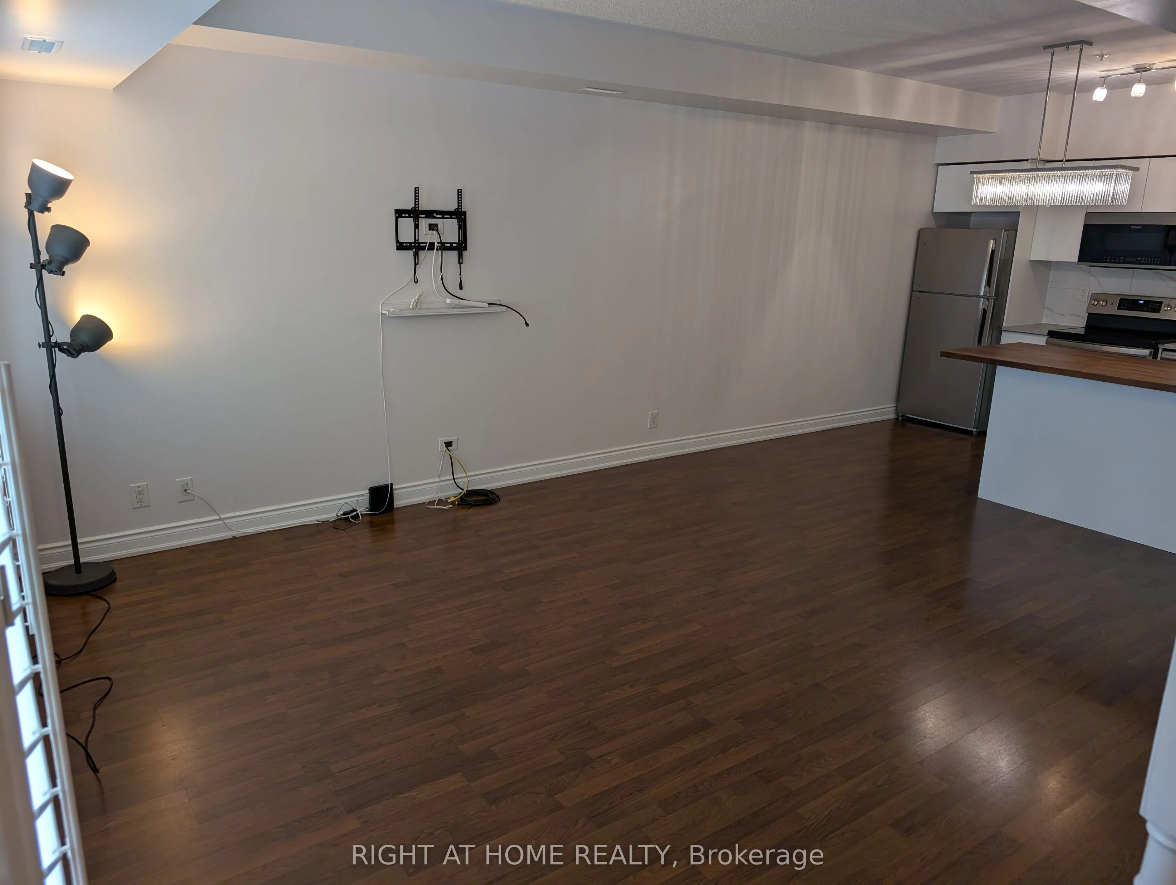 5 Richgrove Drive E #104