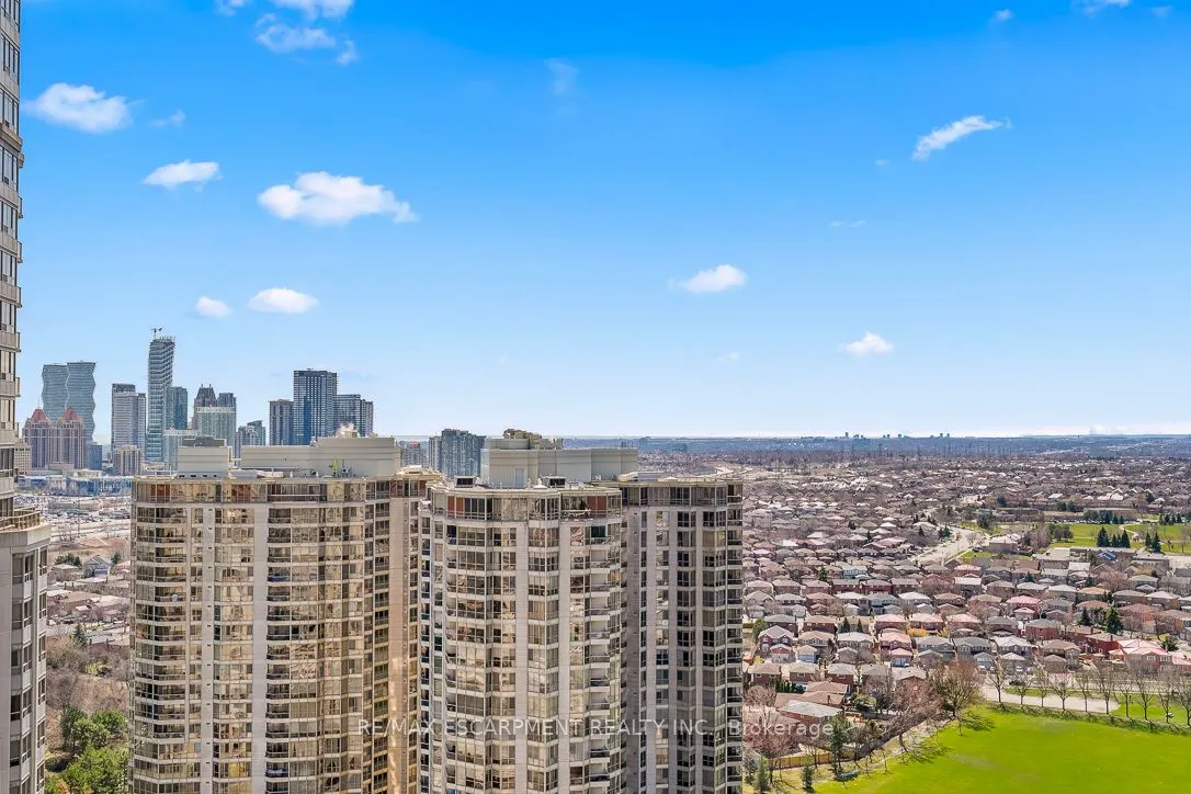 35 Kingsbridge Garden Circle #2706