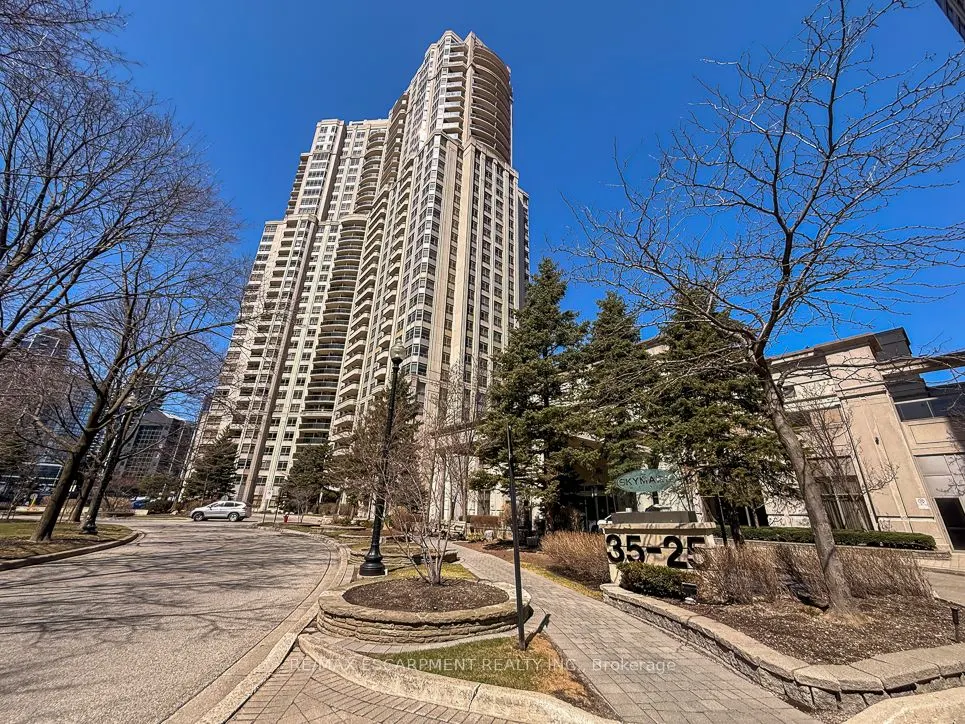 35 Kingsbridge Garden Circle #2706