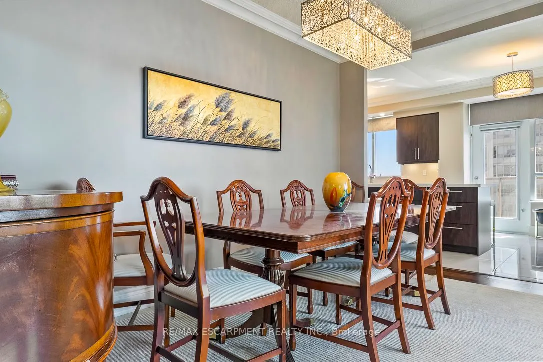 35 Kingsbridge Garden Circle #2706
