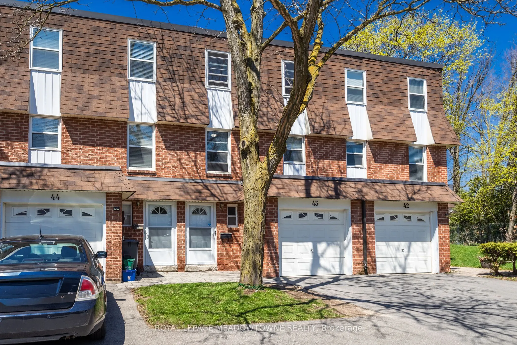 235 Bronte Street #43