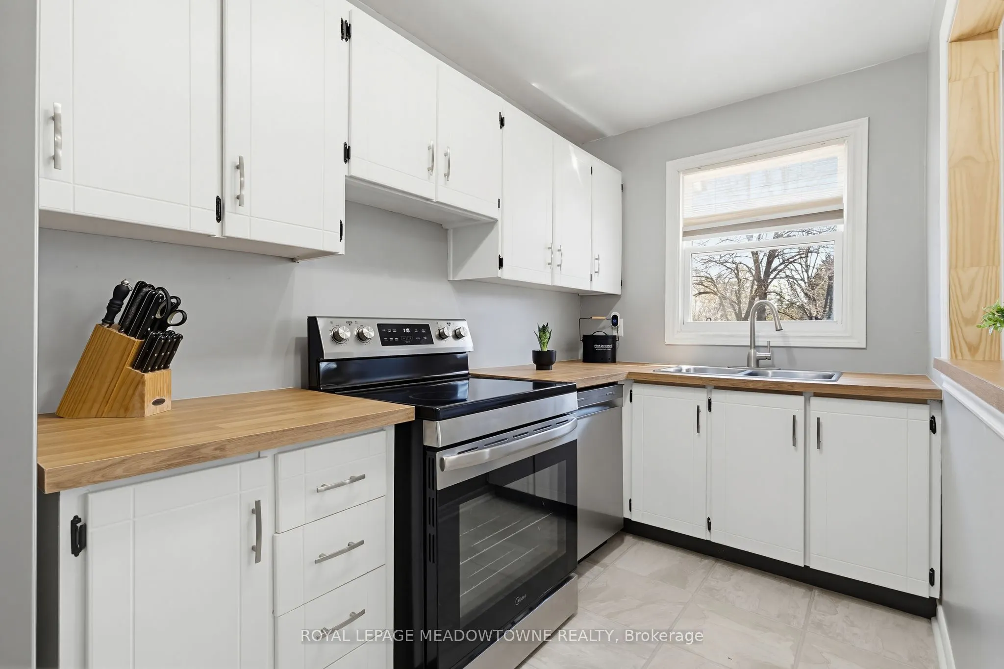 235 Bronte Street #43