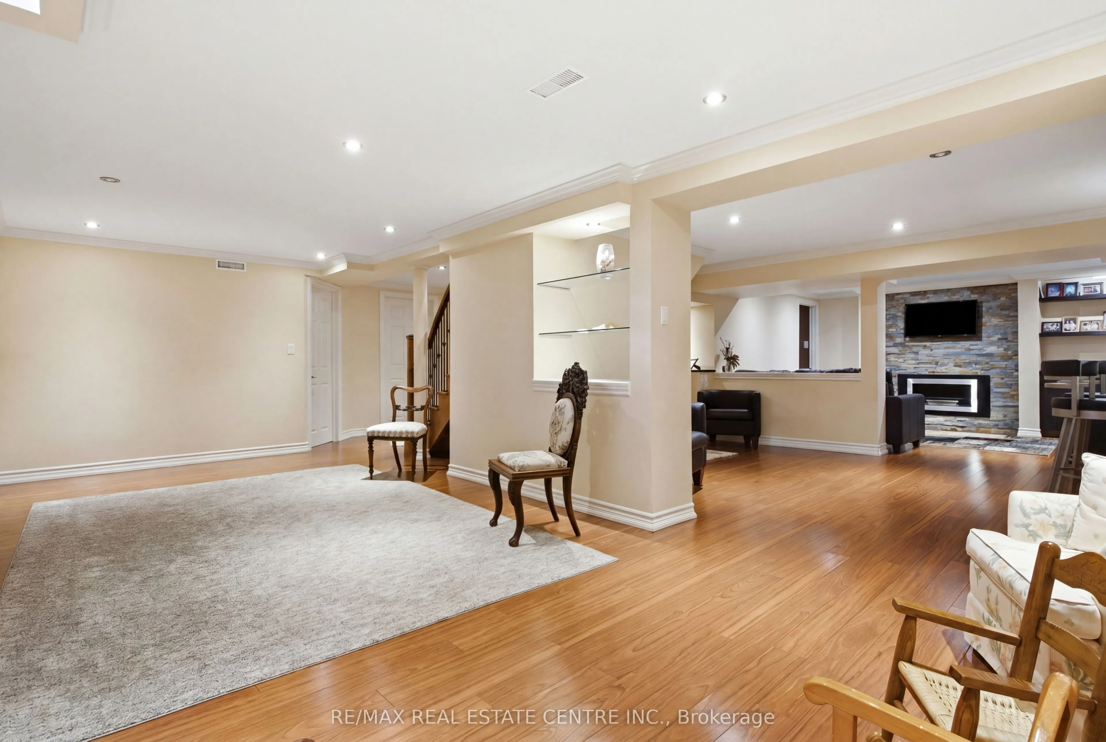 23 Deer Valley Drive