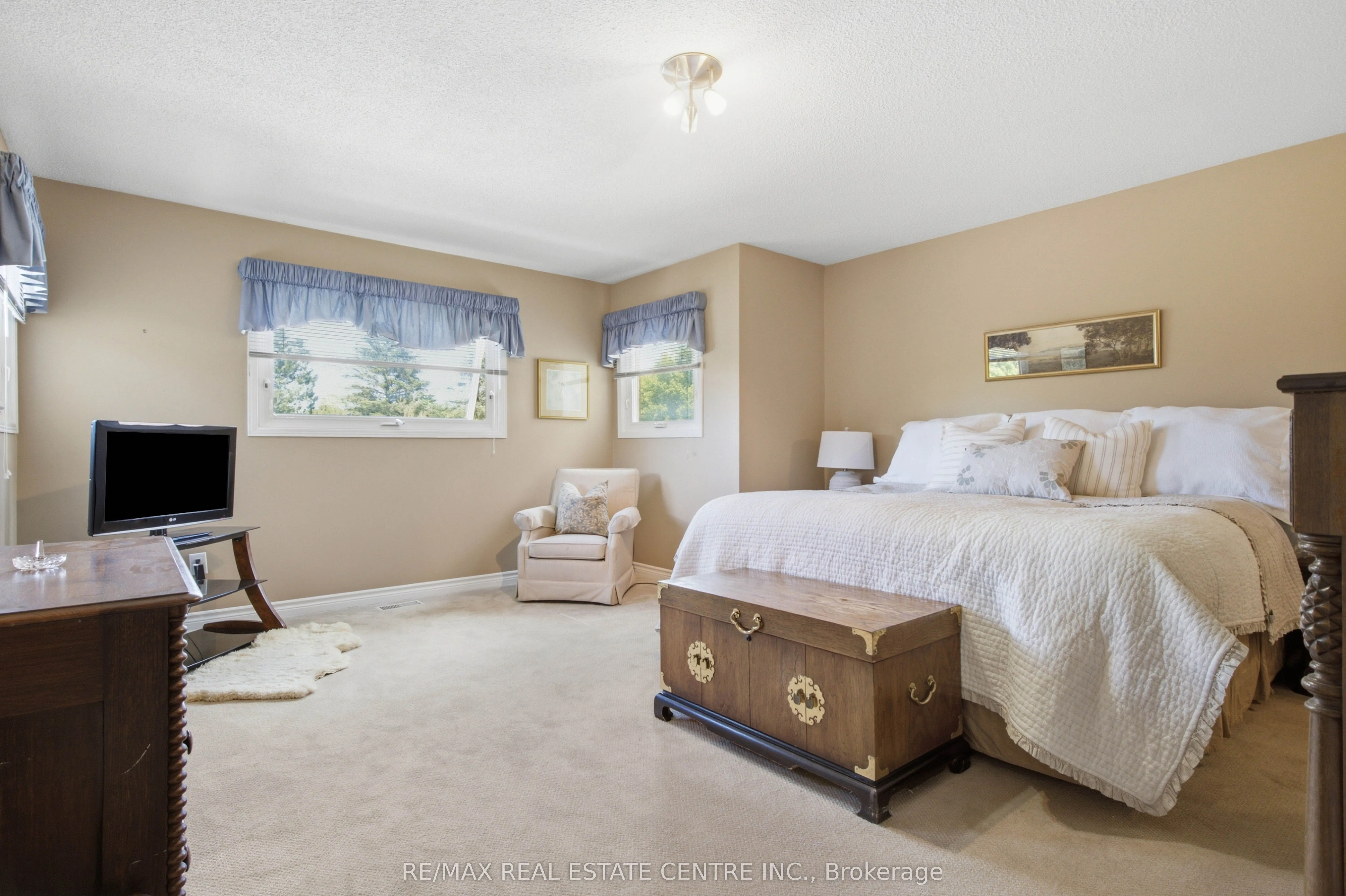 23 Deer Valley Drive