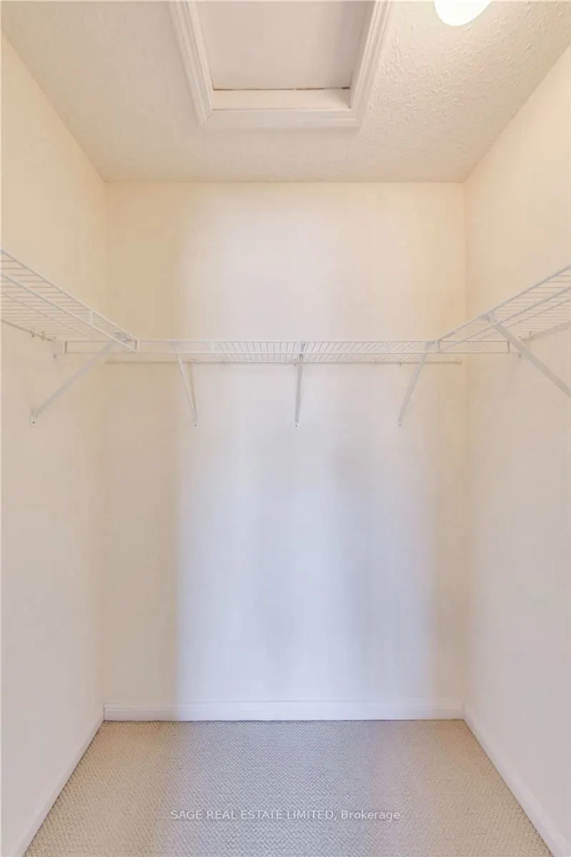 1131 Barr Crescent