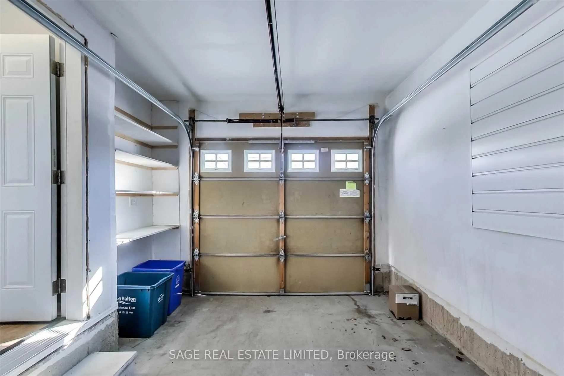 1131 Barr Crescent