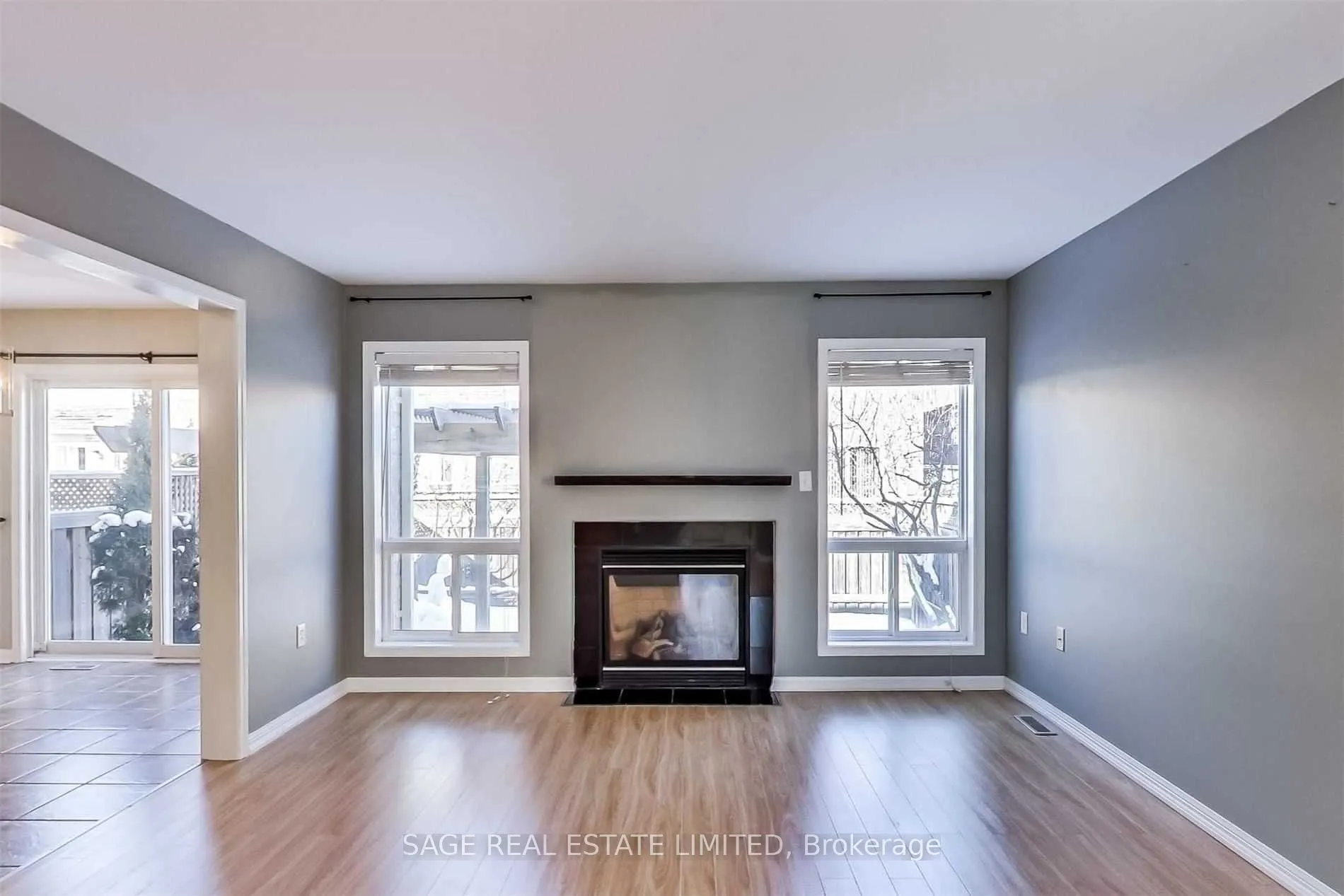 1131 Barr Crescent