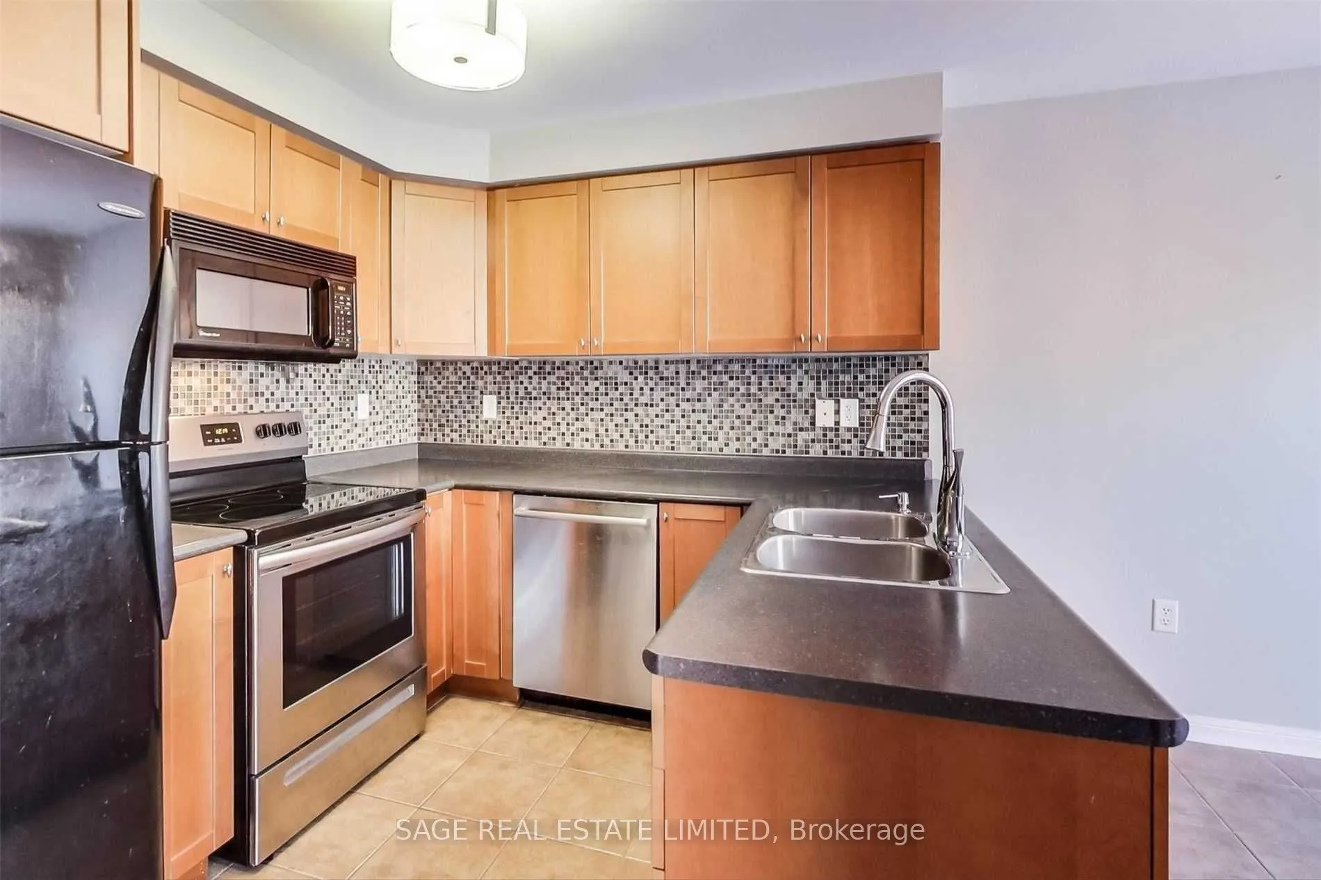 1131 Barr Crescent