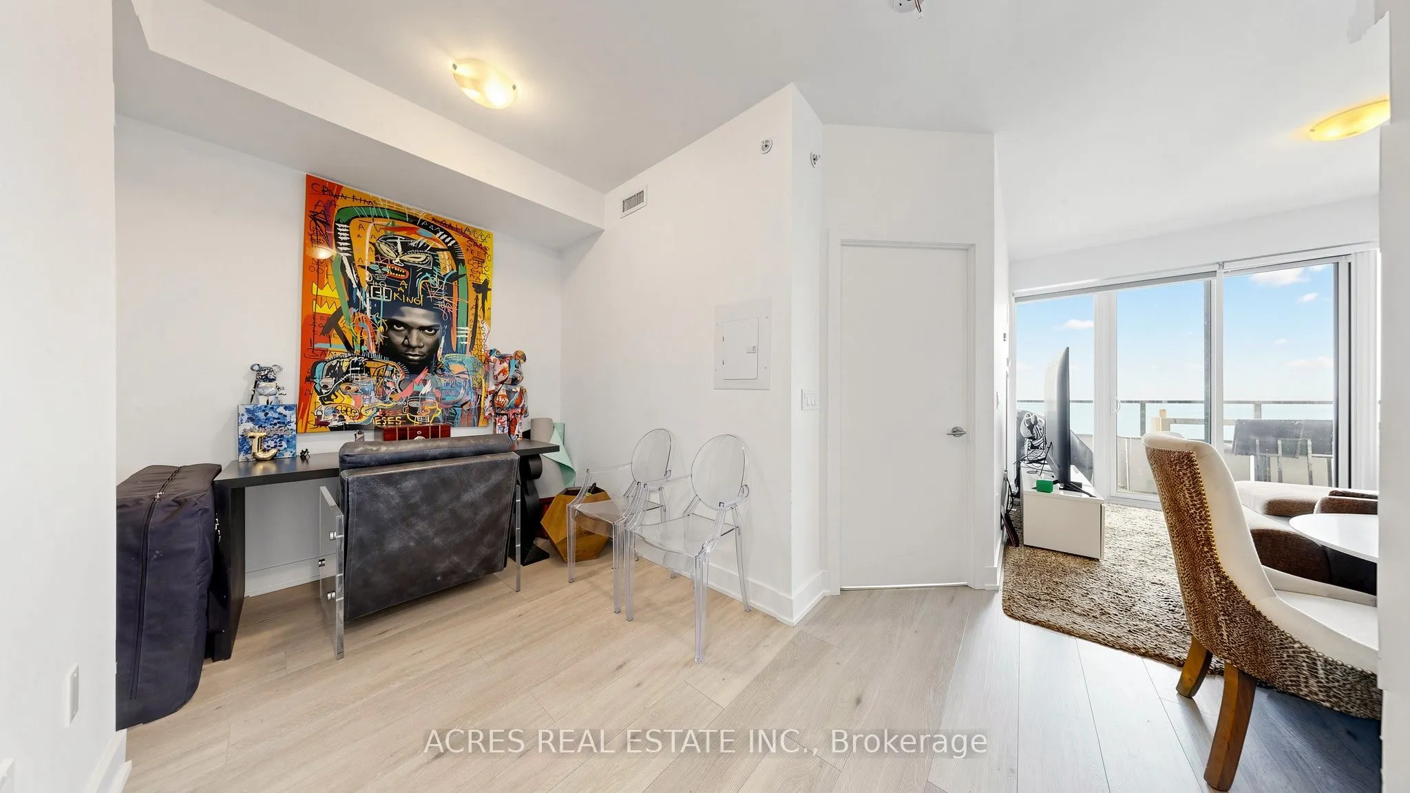 30 SHORE BREEZE Drive #5806