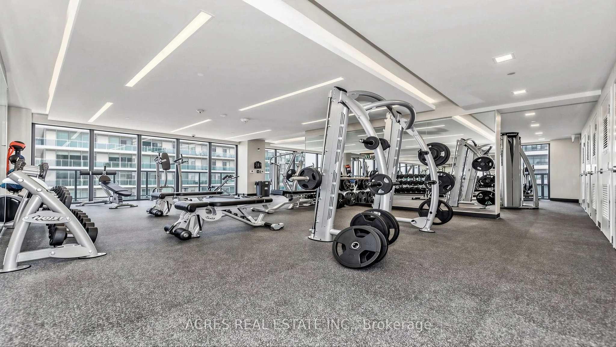 30 SHORE BREEZE Drive #5806