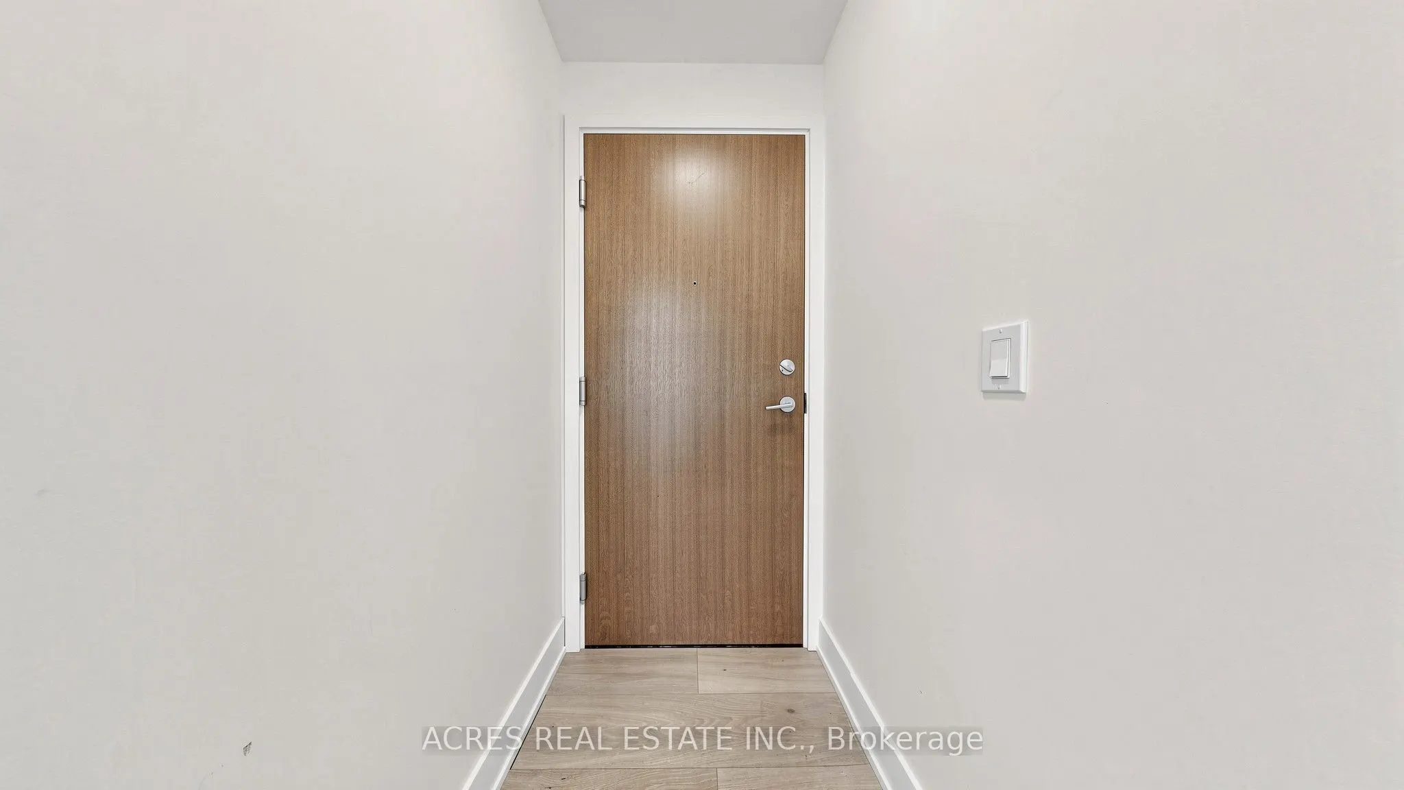 30 SHORE BREEZE Drive #5806