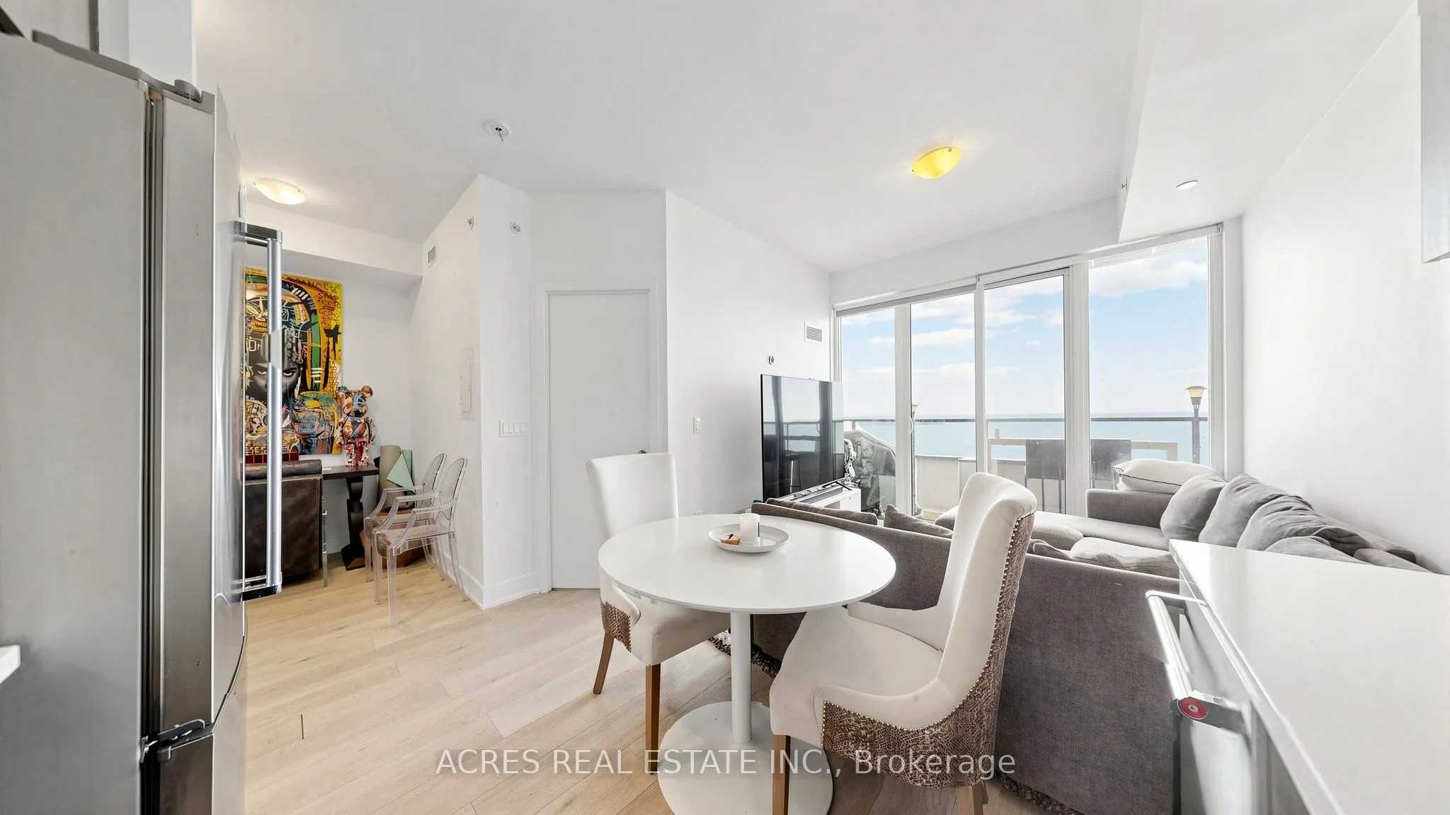 30 SHORE BREEZE Drive #5806