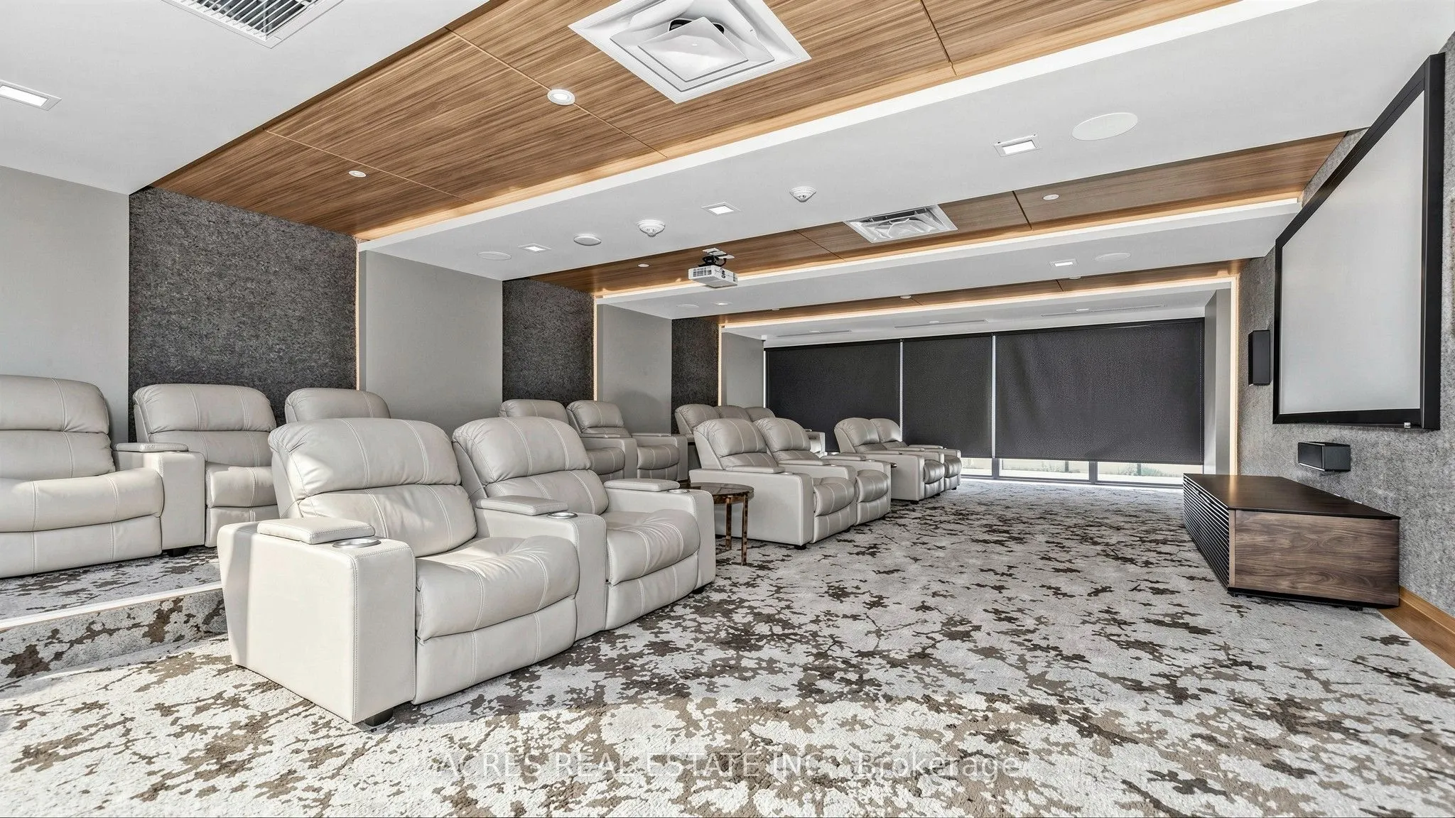 30 SHORE BREEZE Drive #5806