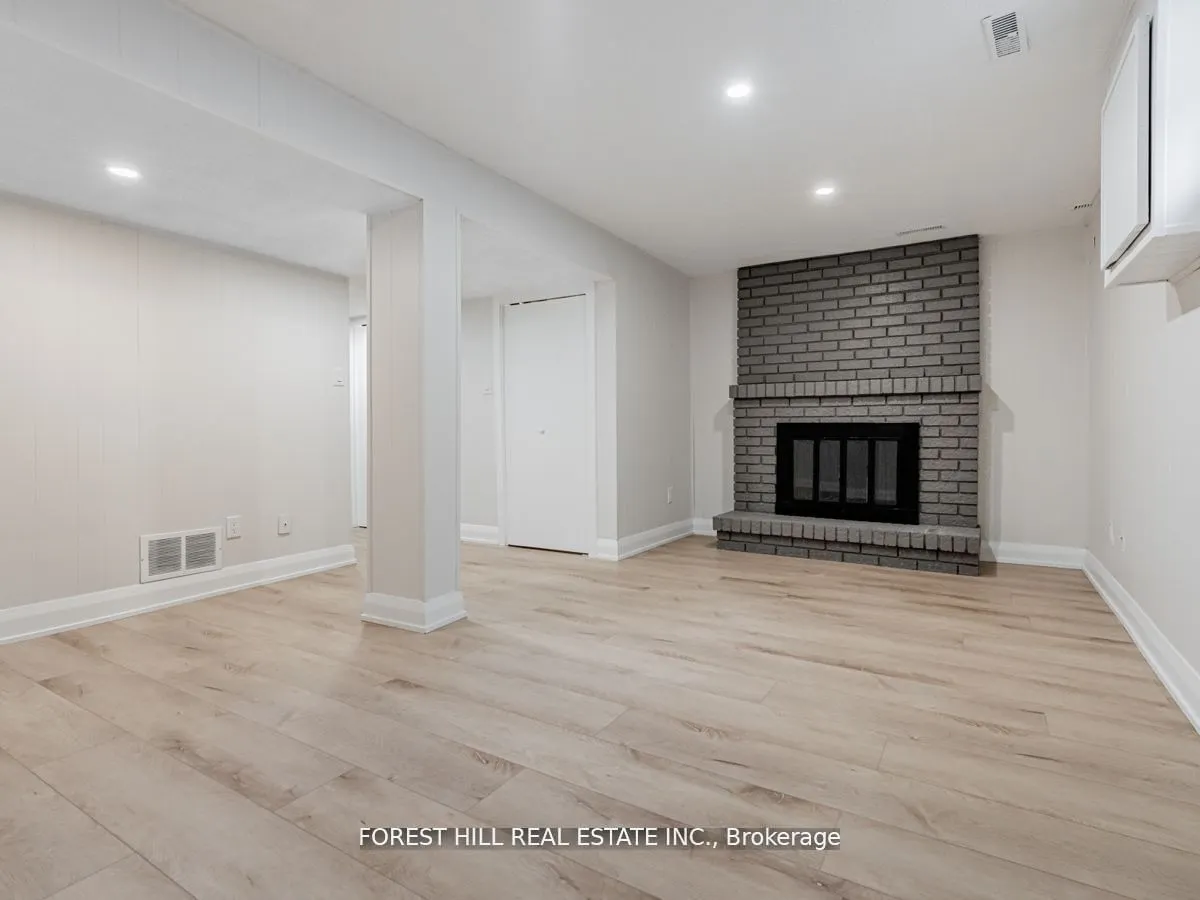2120 Rathburn Road E #37