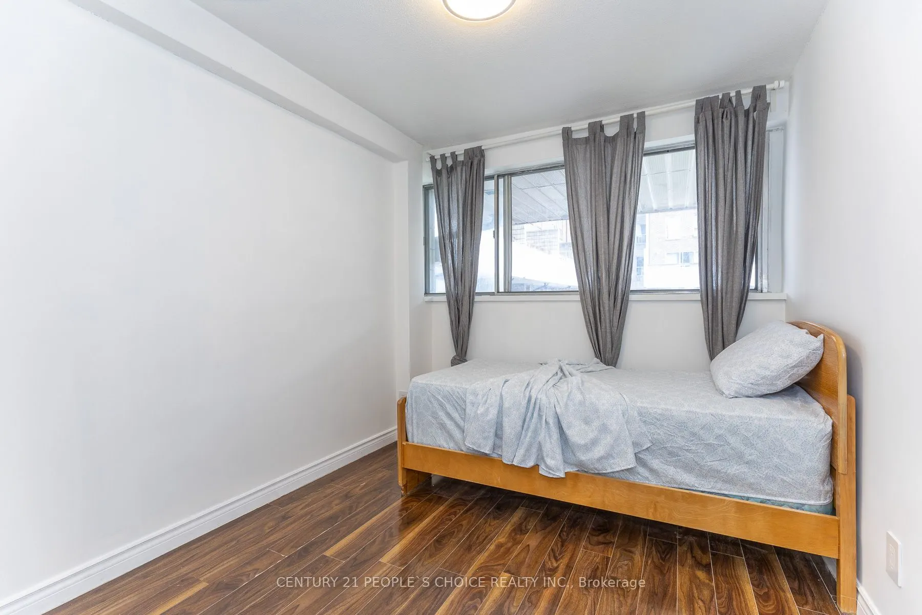 10 Eddystone Avenue N #106