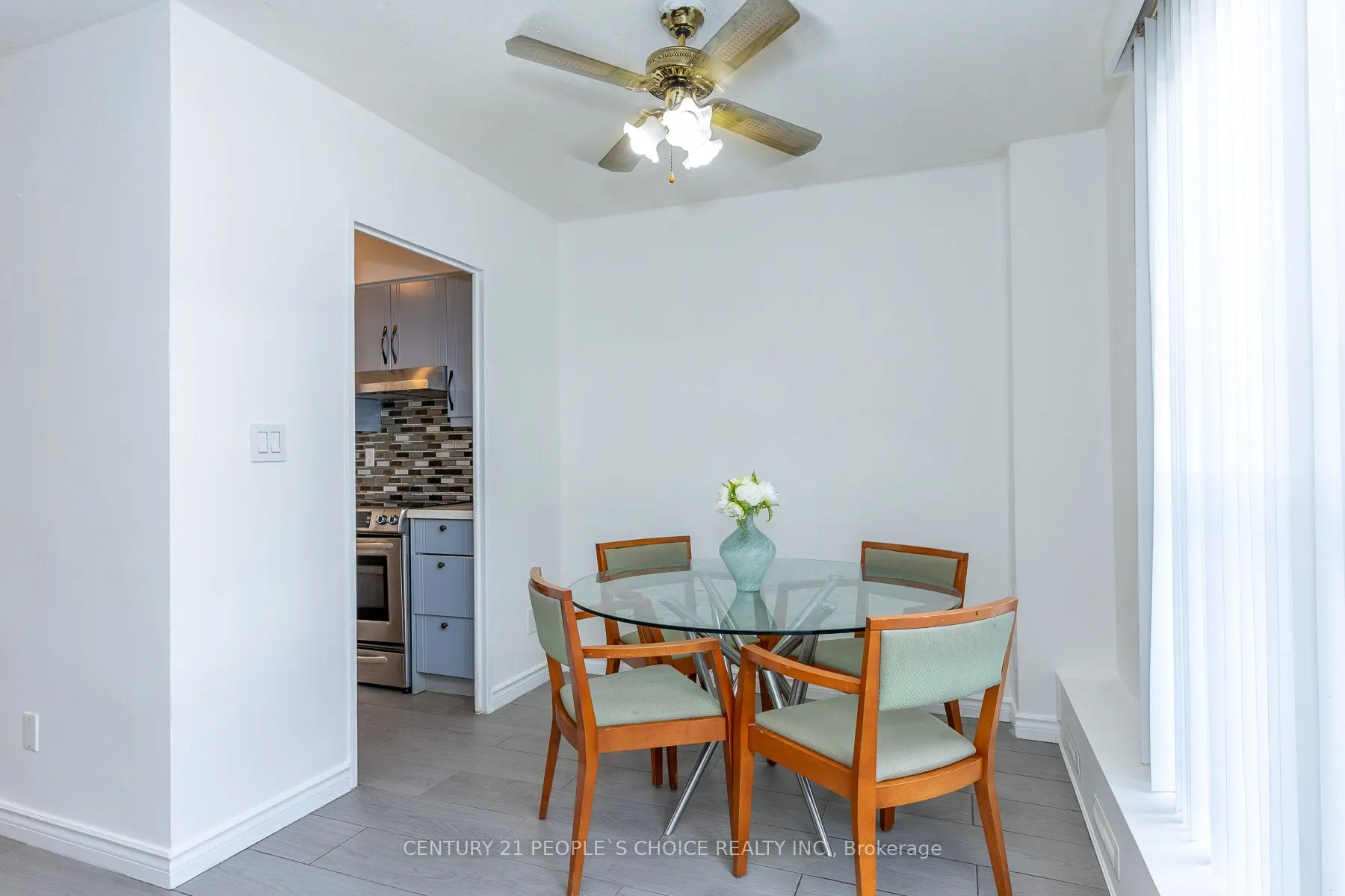 10 Eddystone Avenue N #106