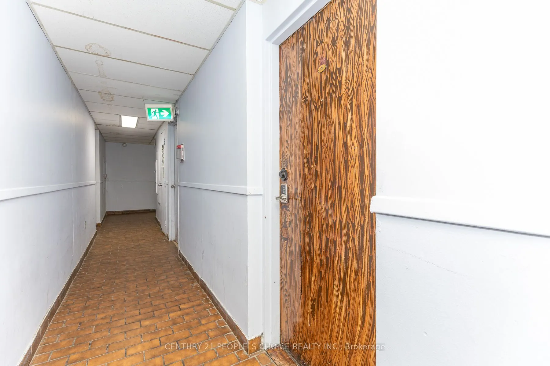 10 Eddystone Avenue N #106