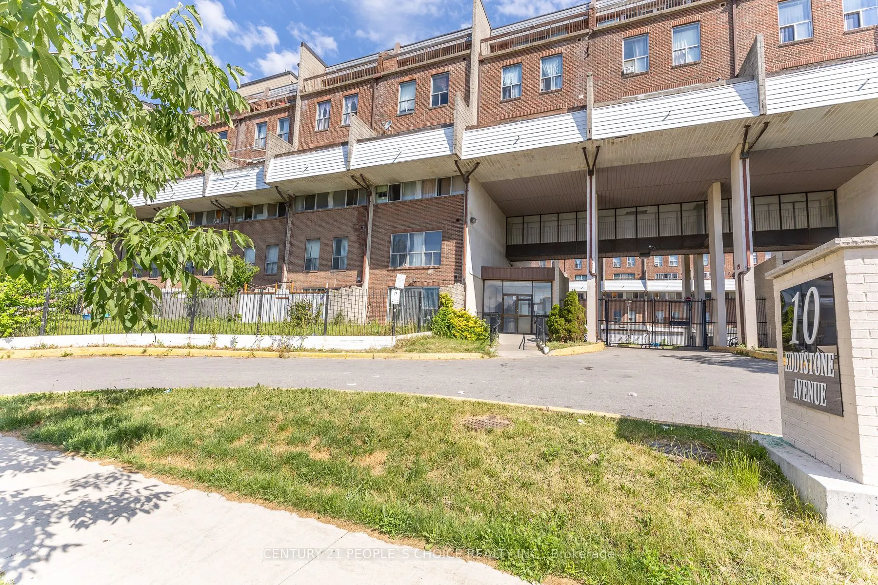 10 Eddystone Avenue N #106