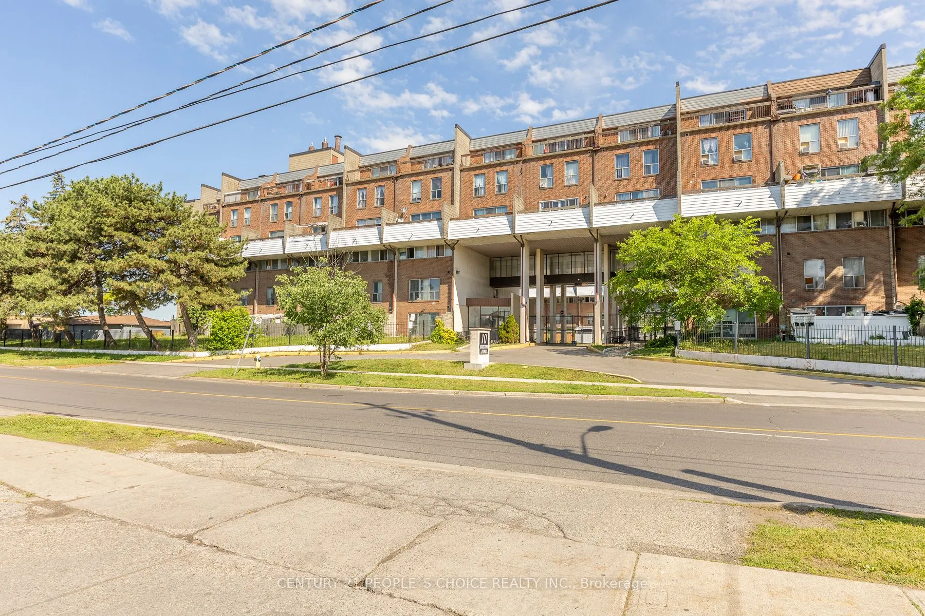 10 Eddystone Avenue N #106