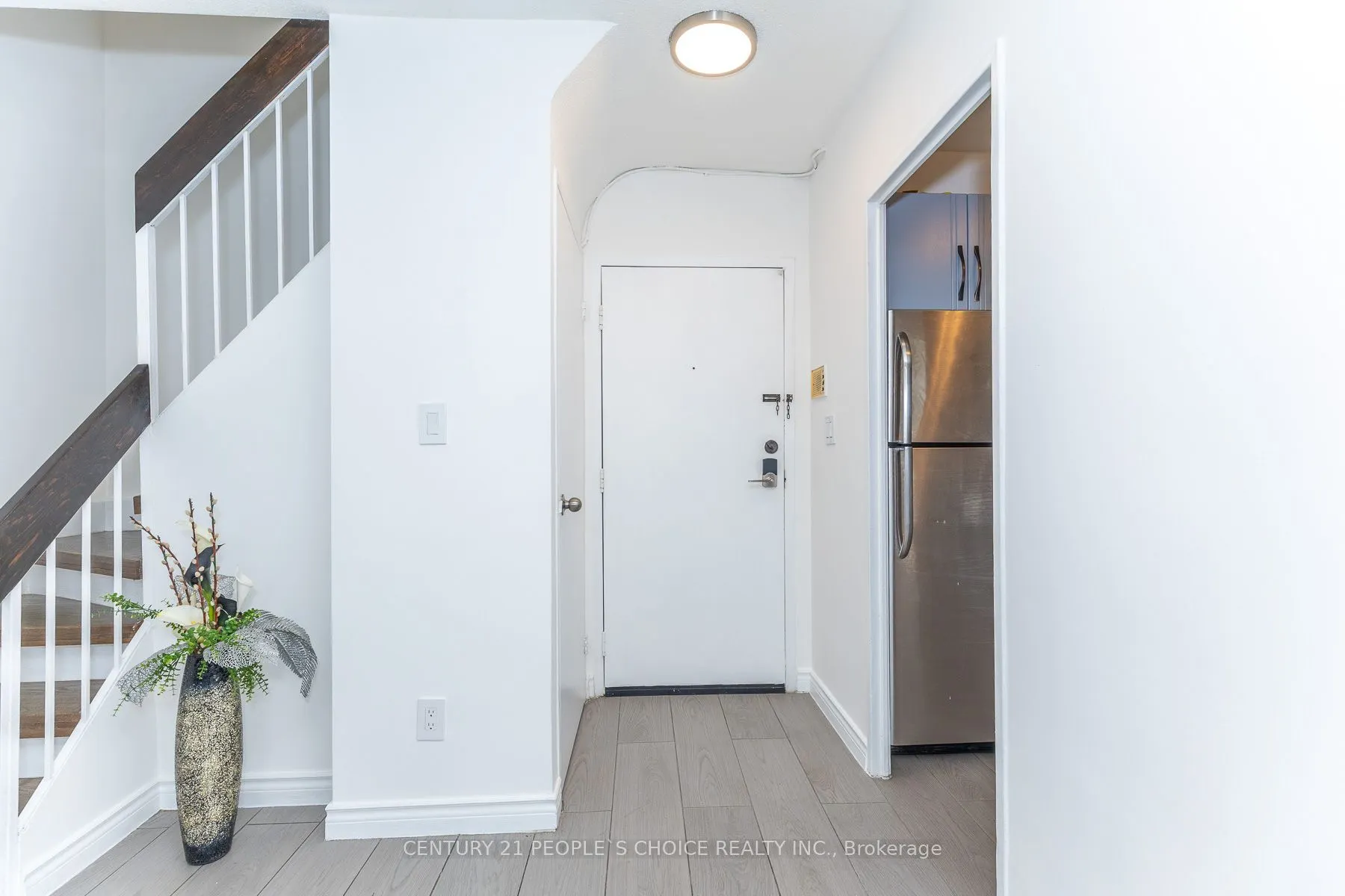 10 Eddystone Avenue N #106