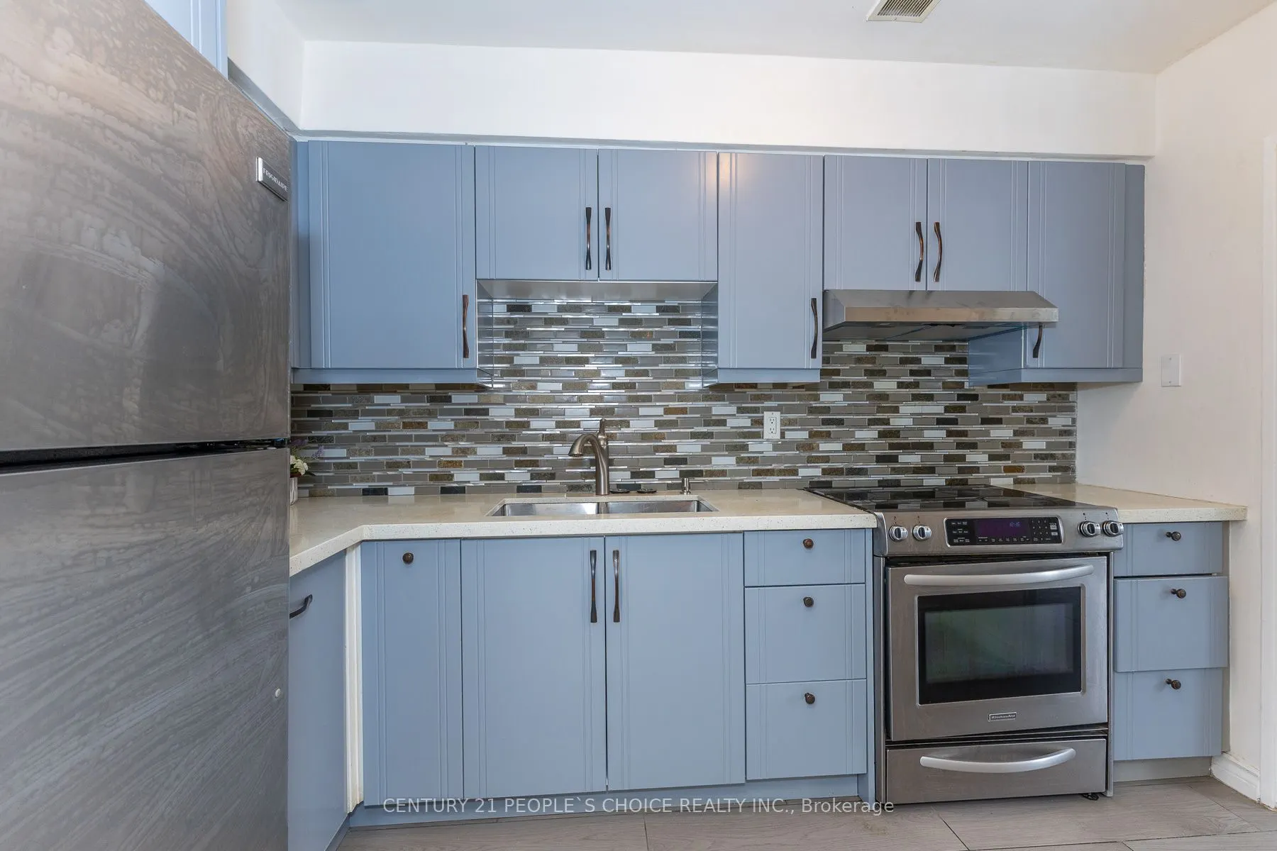 10 Eddystone Avenue N #106