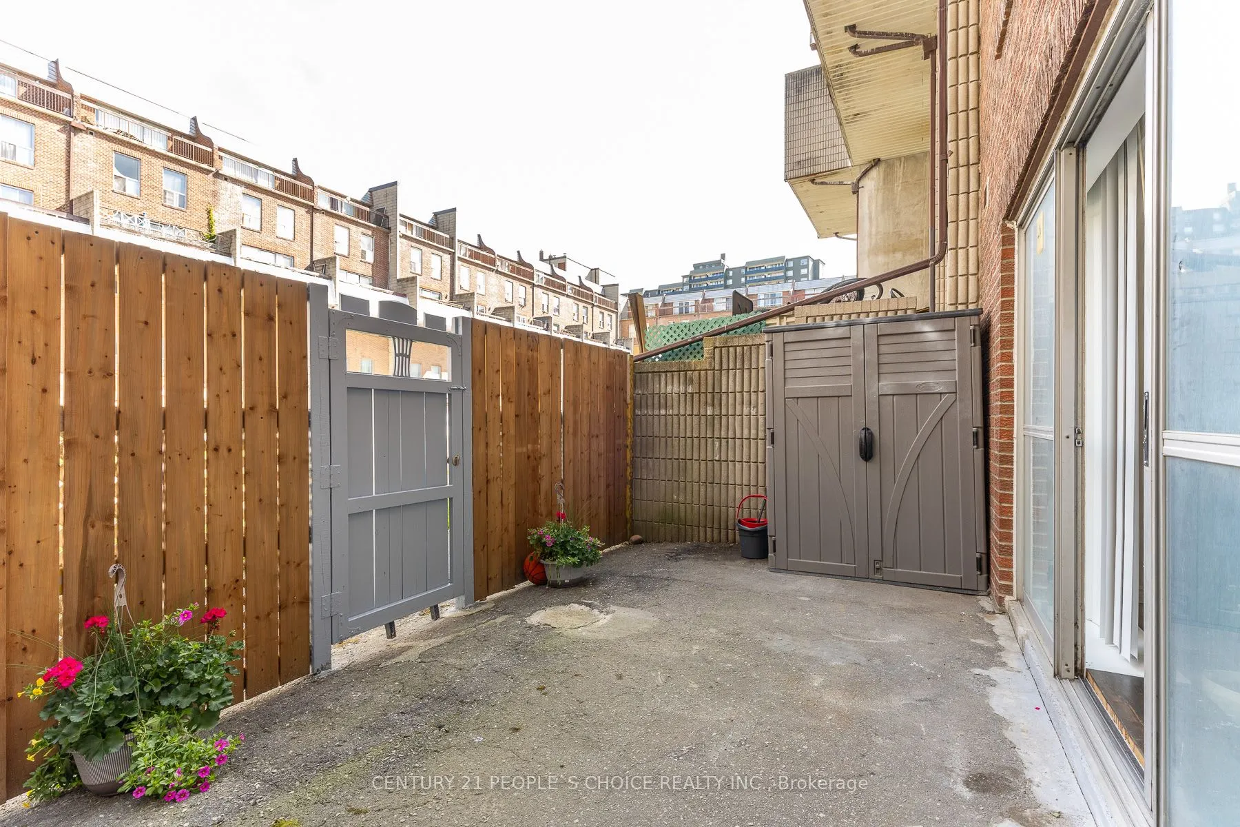 10 Eddystone Avenue N #106