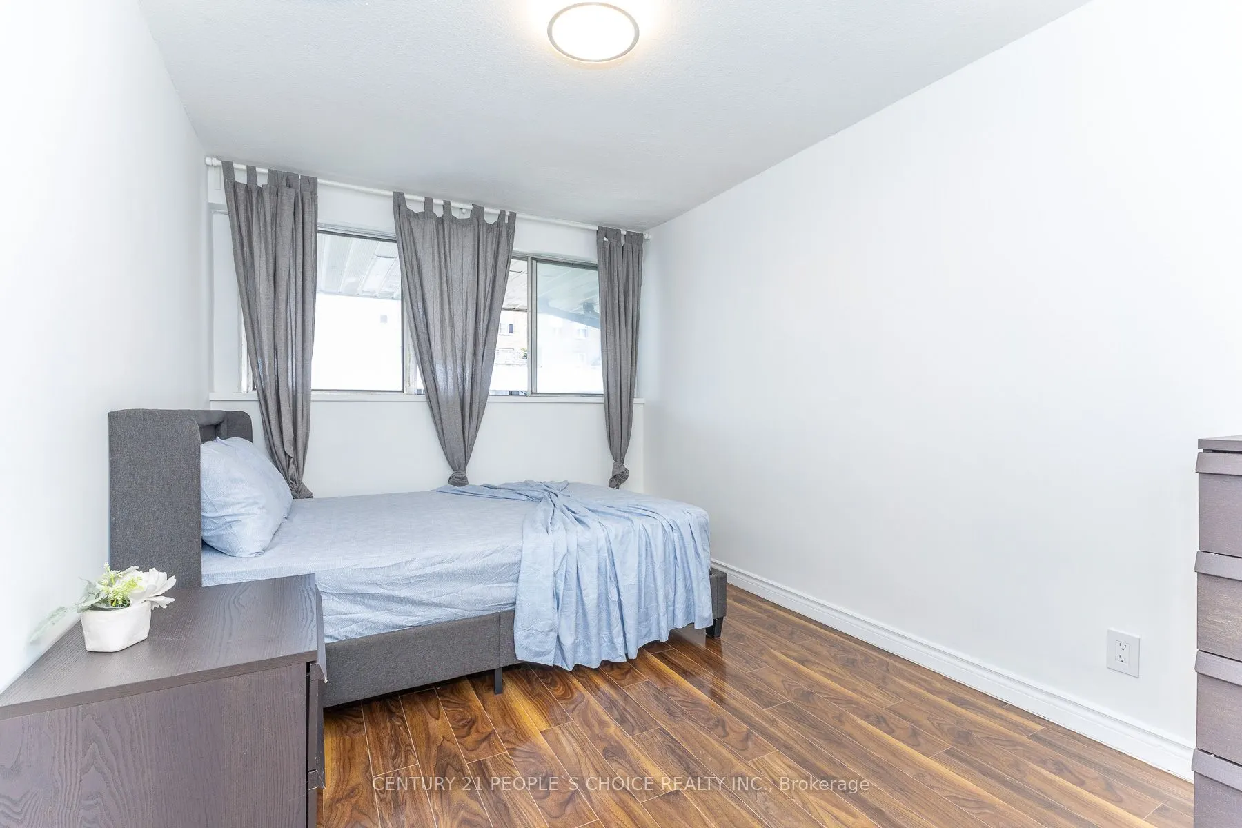 10 Eddystone Avenue N #106