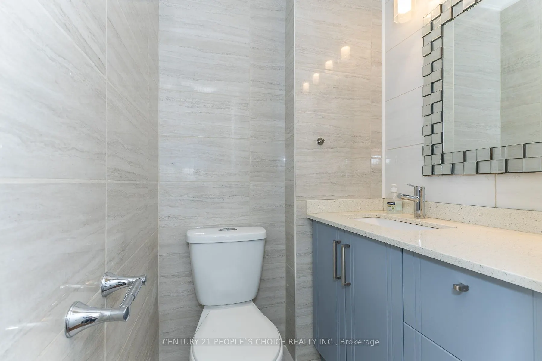 10 Eddystone Avenue N #106