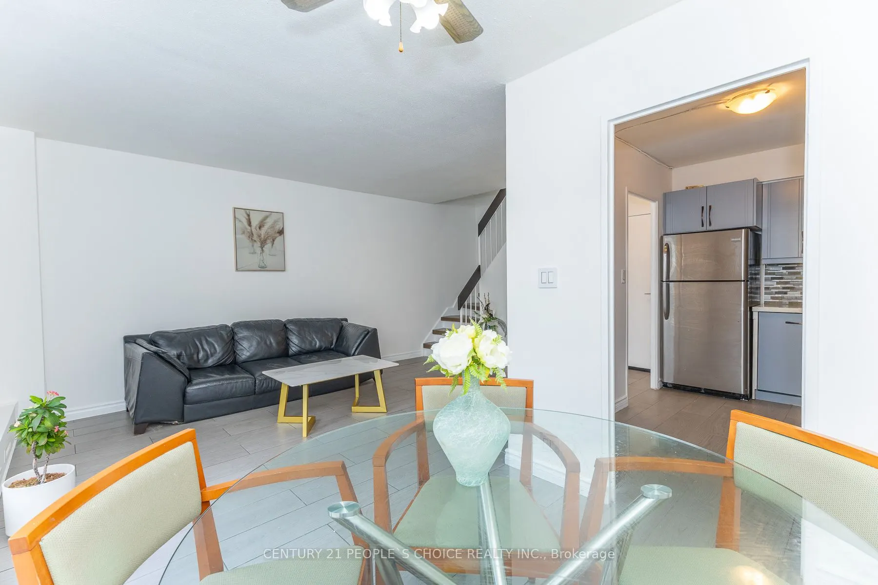 10 Eddystone Avenue N #106