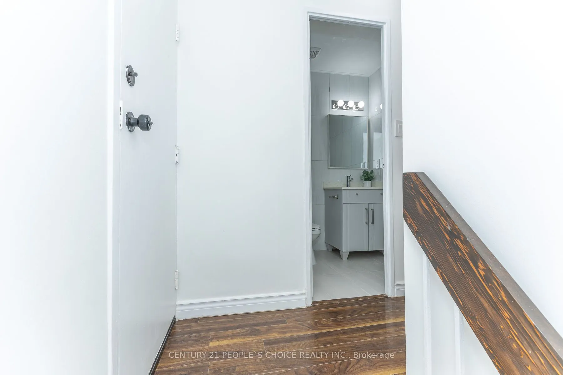 10 Eddystone Avenue N #106