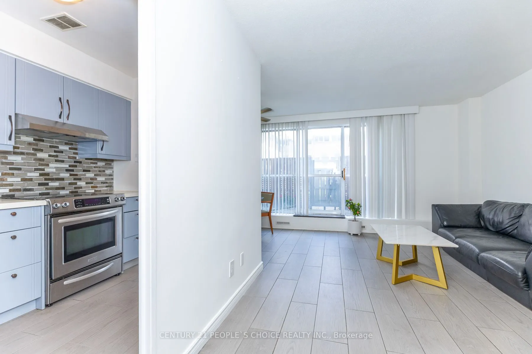 10 Eddystone Avenue N #106
