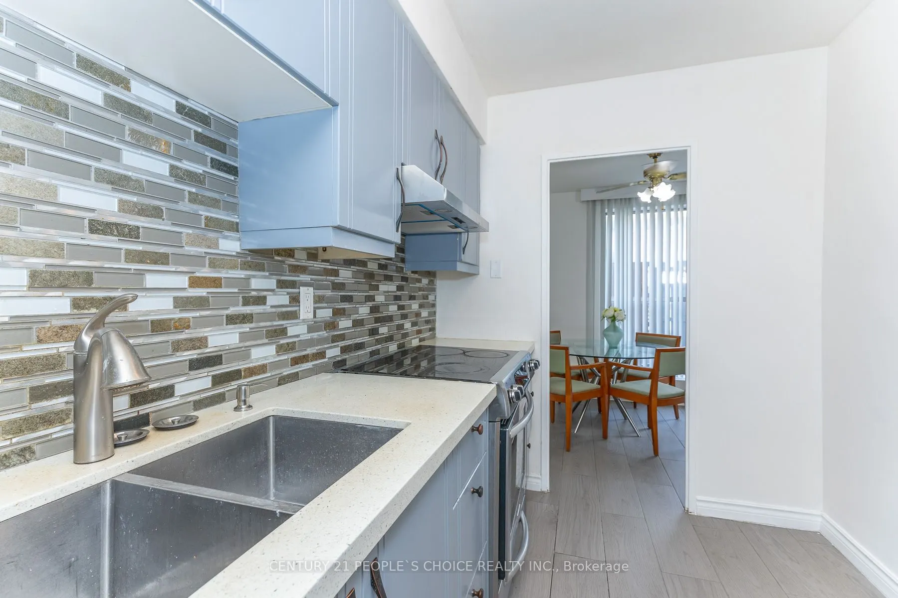 10 Eddystone Avenue N #106