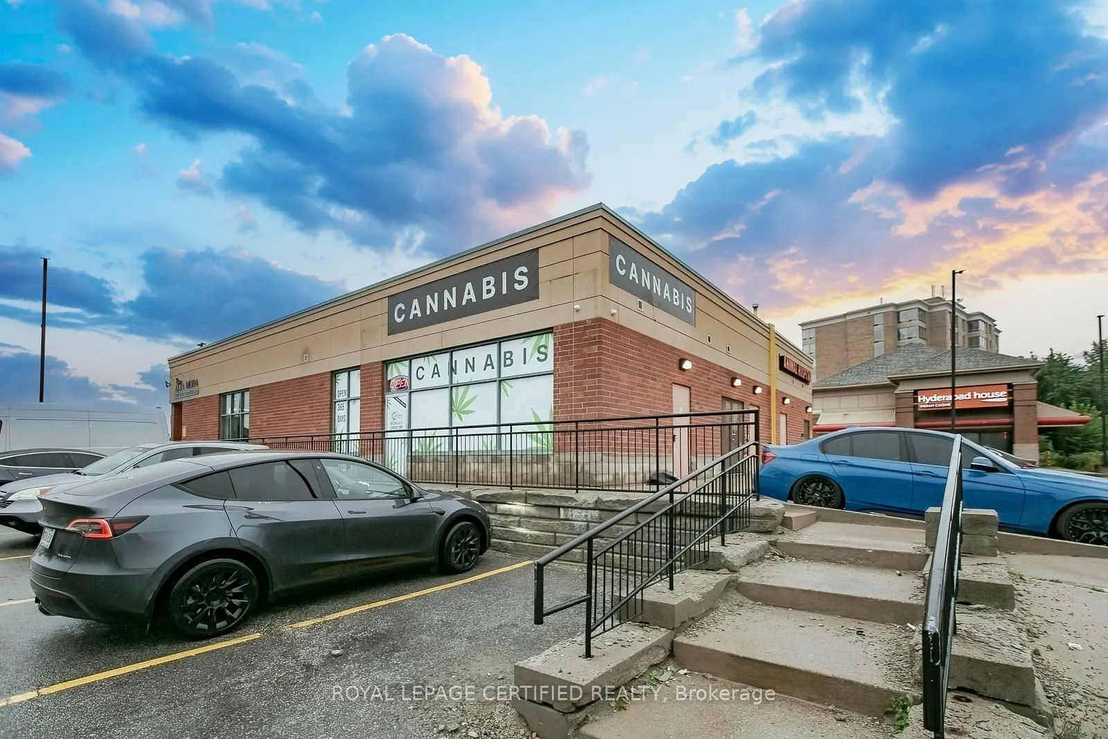 1252 Eglinton Avenue W #F4