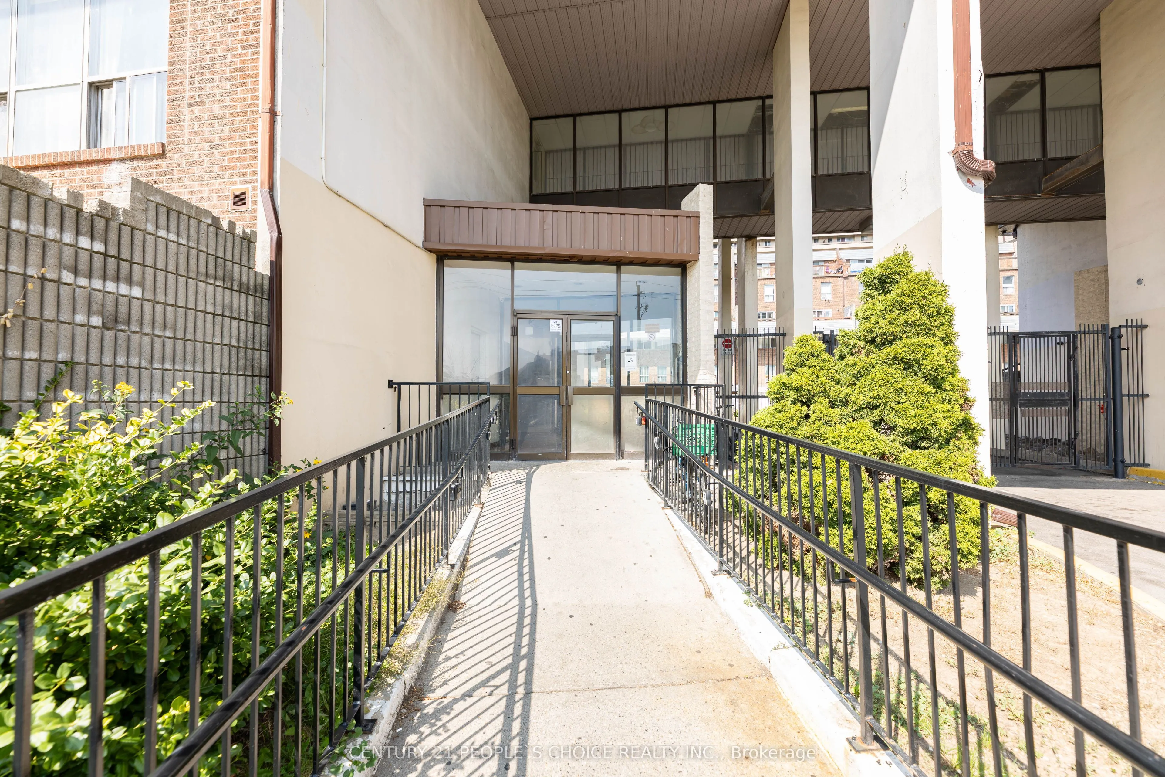 10 Eddystone Avenue #116