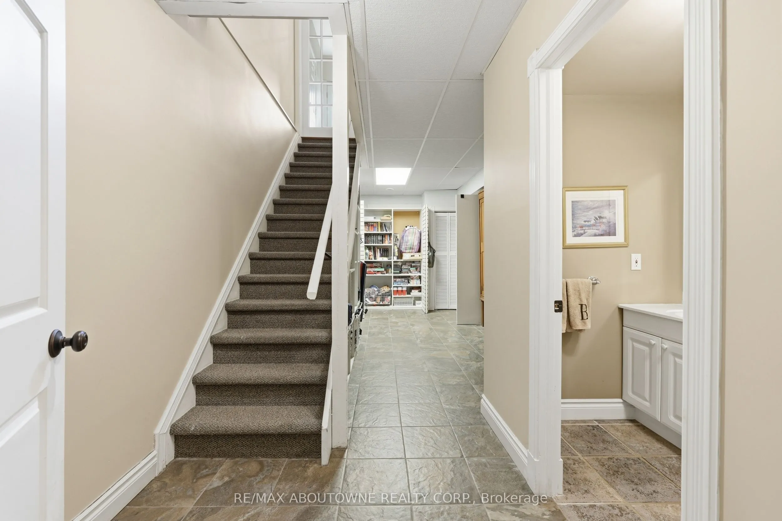 437 Cairncroft Road