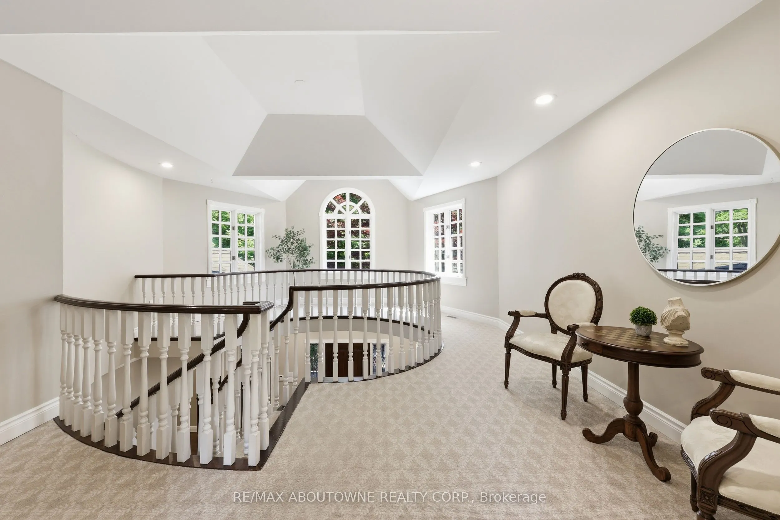 437 Cairncroft Road