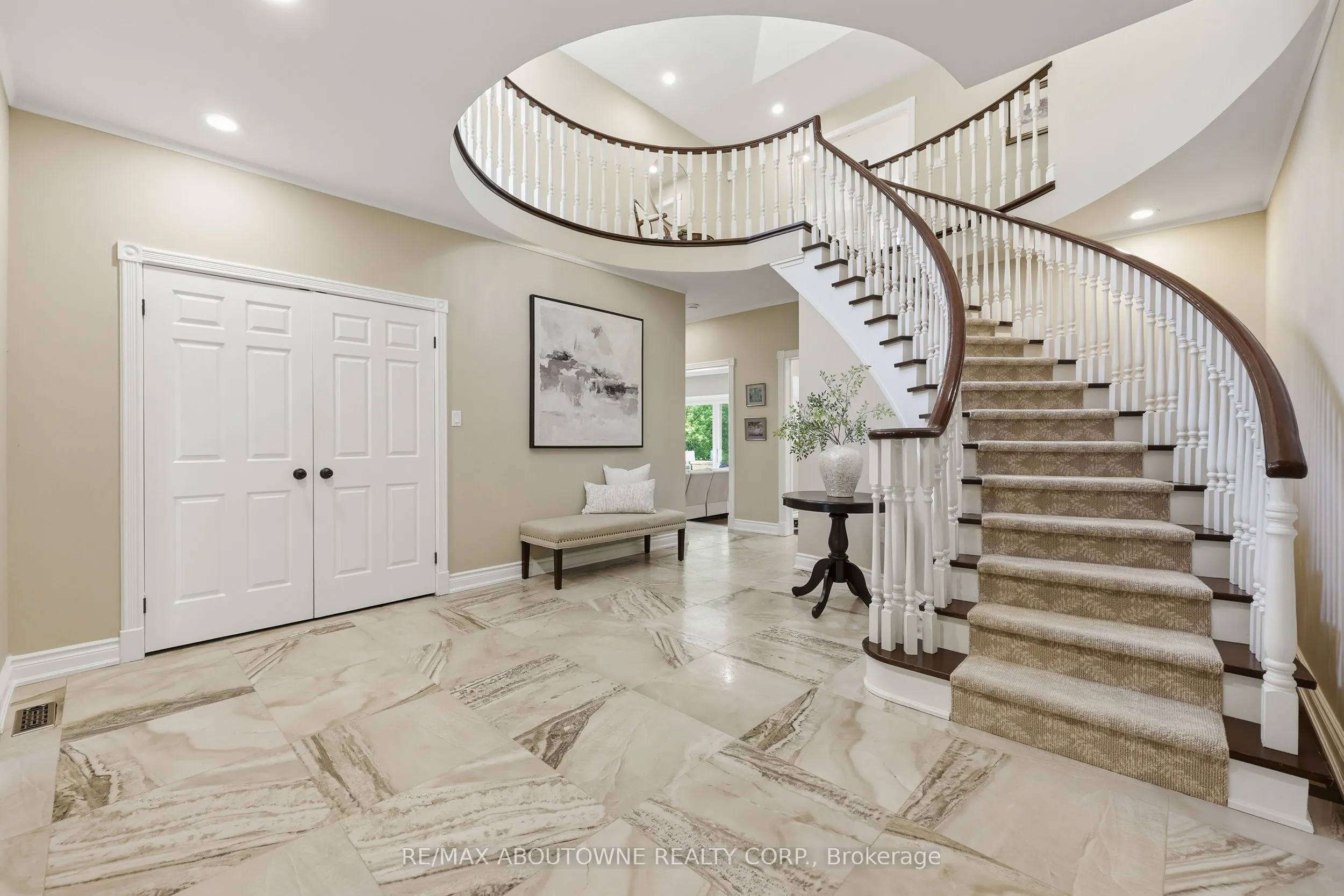 437 Cairncroft Road