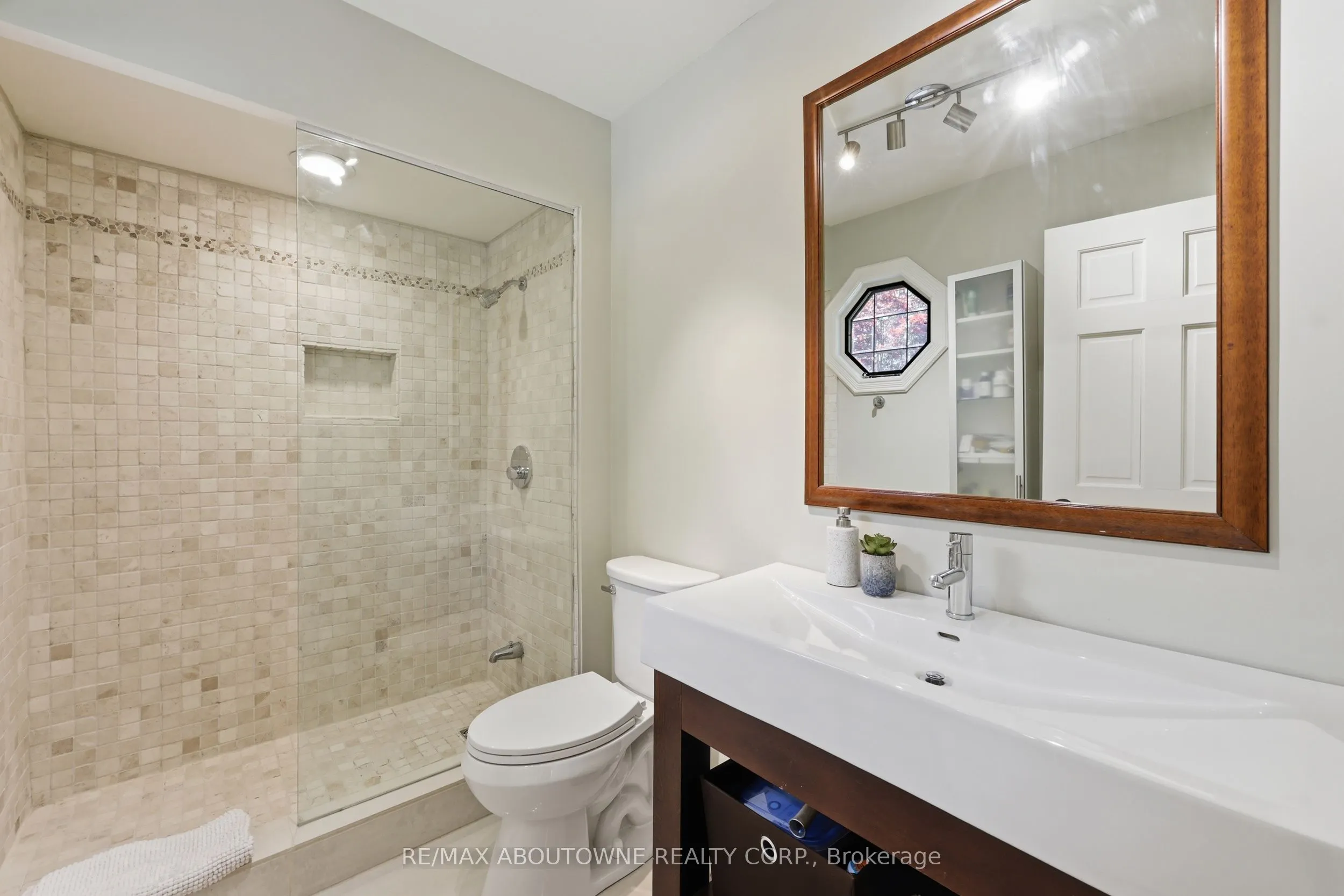 437 Cairncroft Road