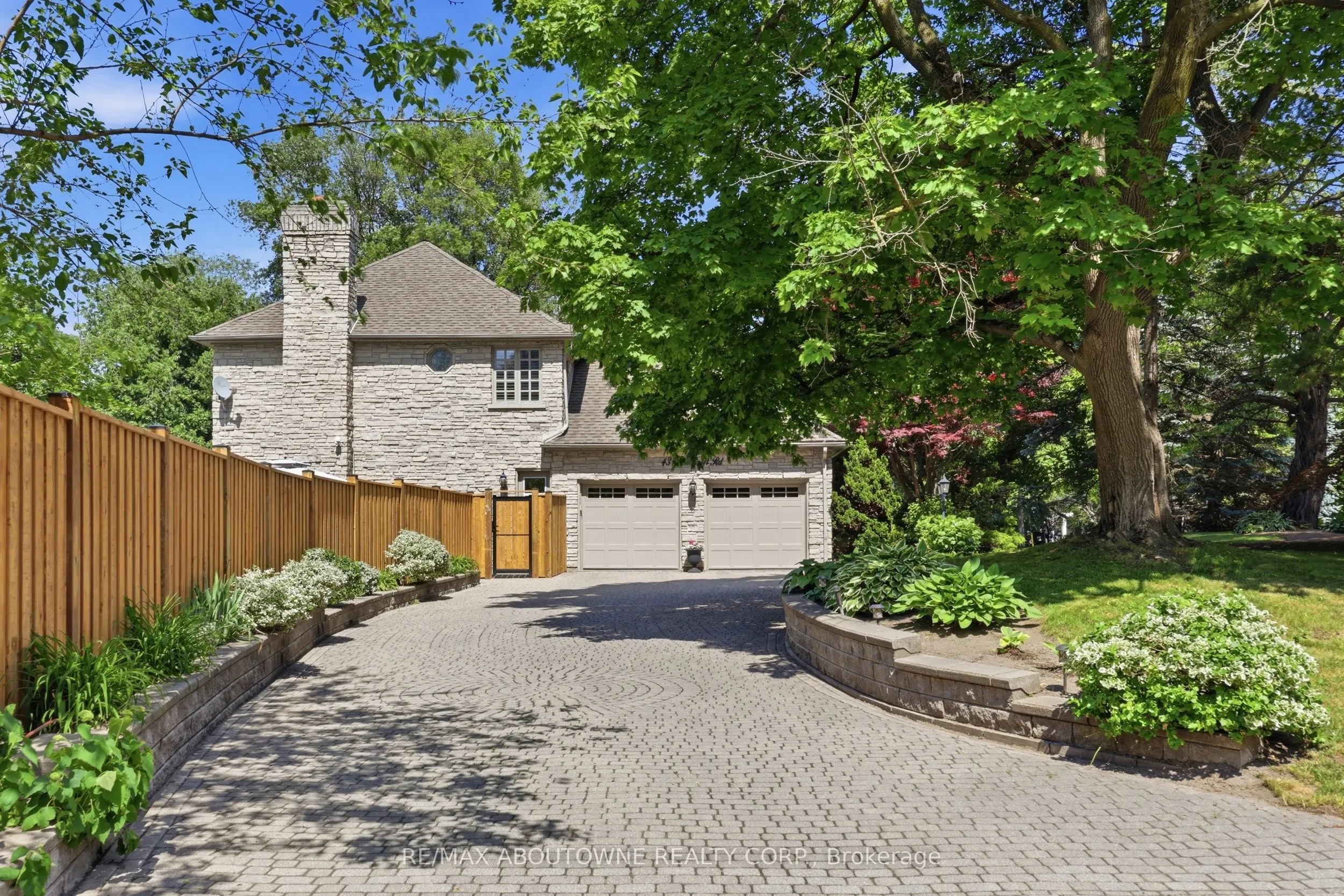 437 Cairncroft Road