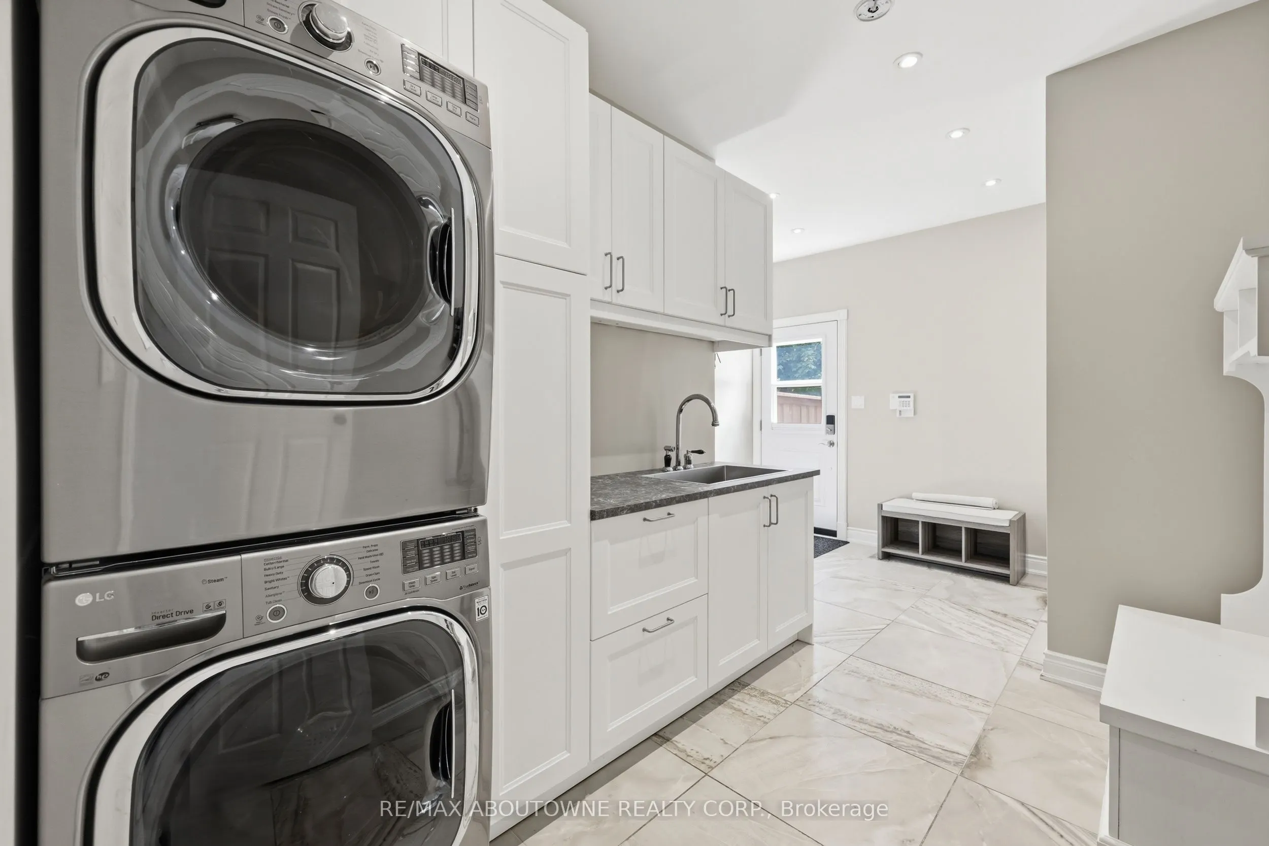 437 Cairncroft Road