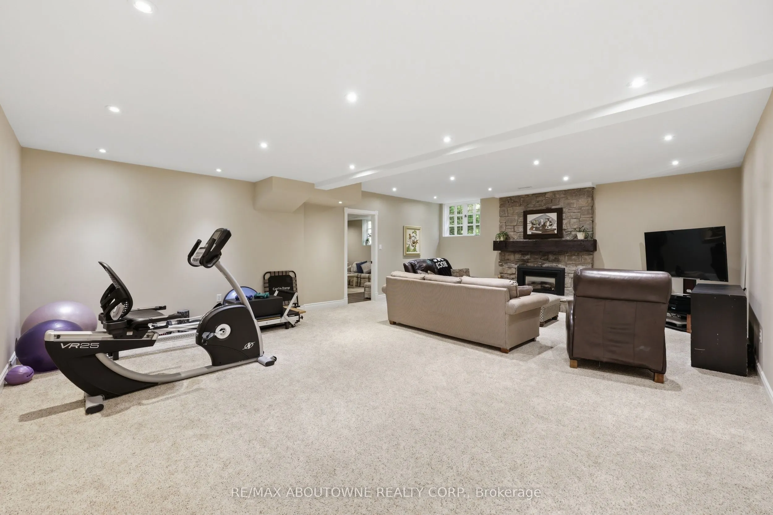 437 Cairncroft Road
