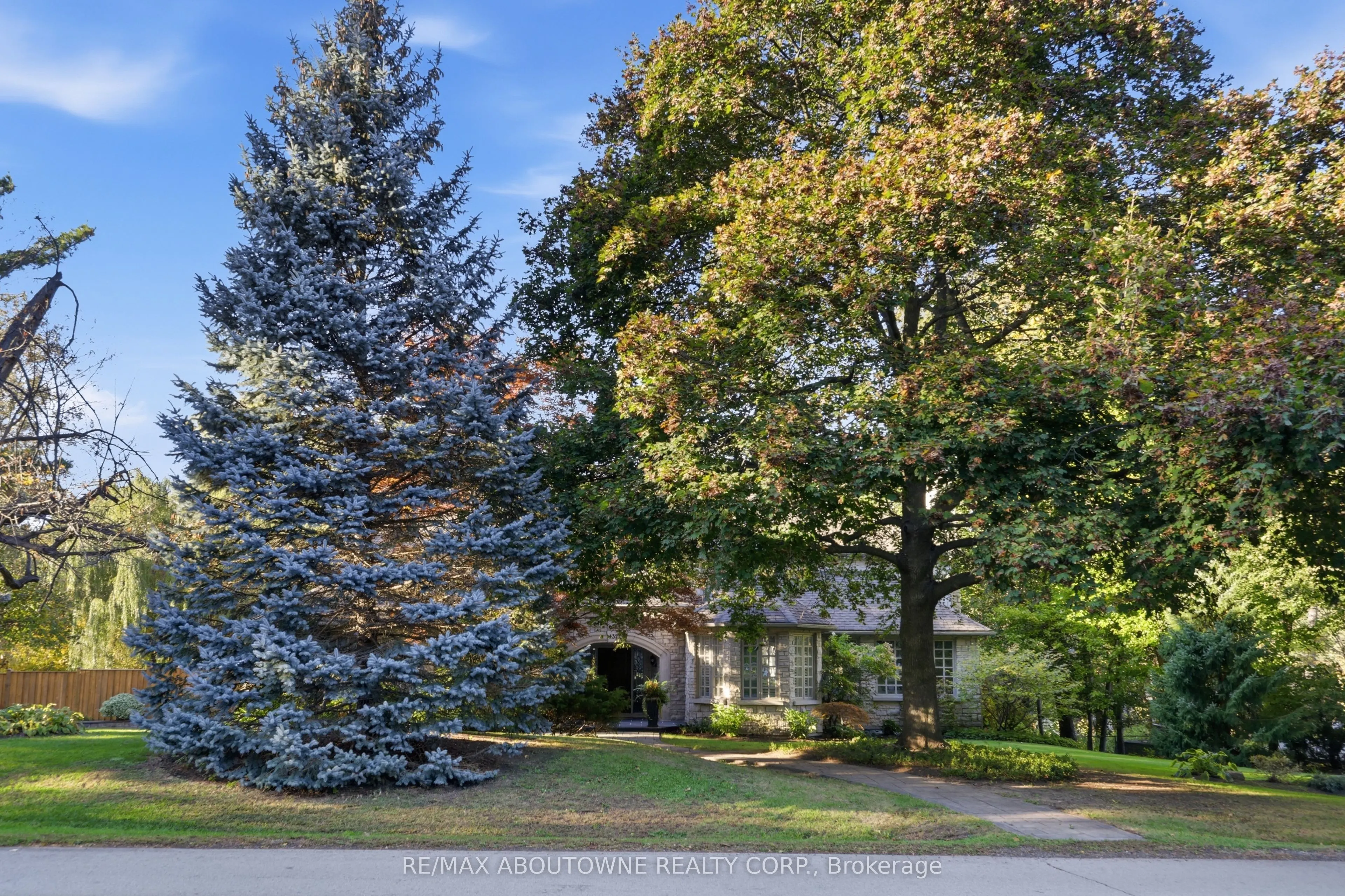 437 Cairncroft Road
