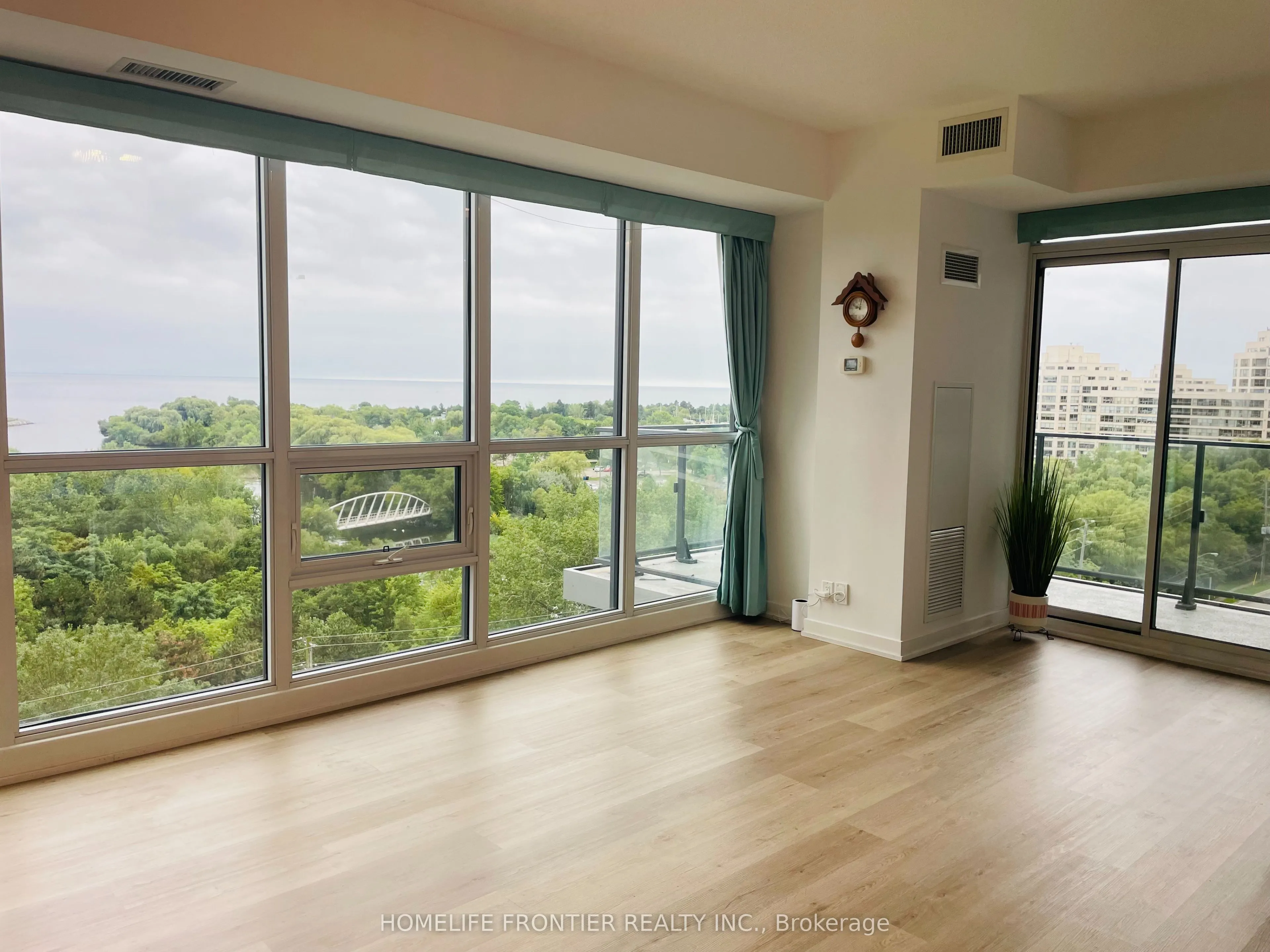 2200 Lakeshore Boulevard W #1001