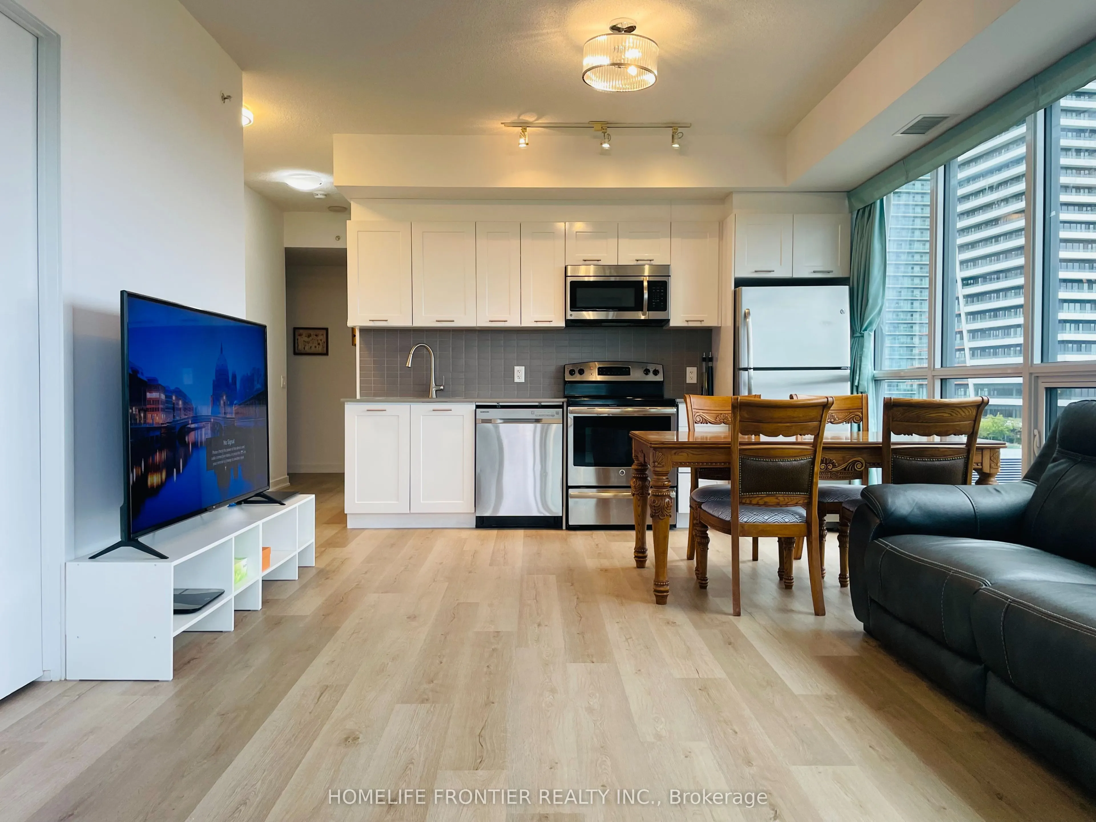 2200 Lakeshore Boulevard W #1001