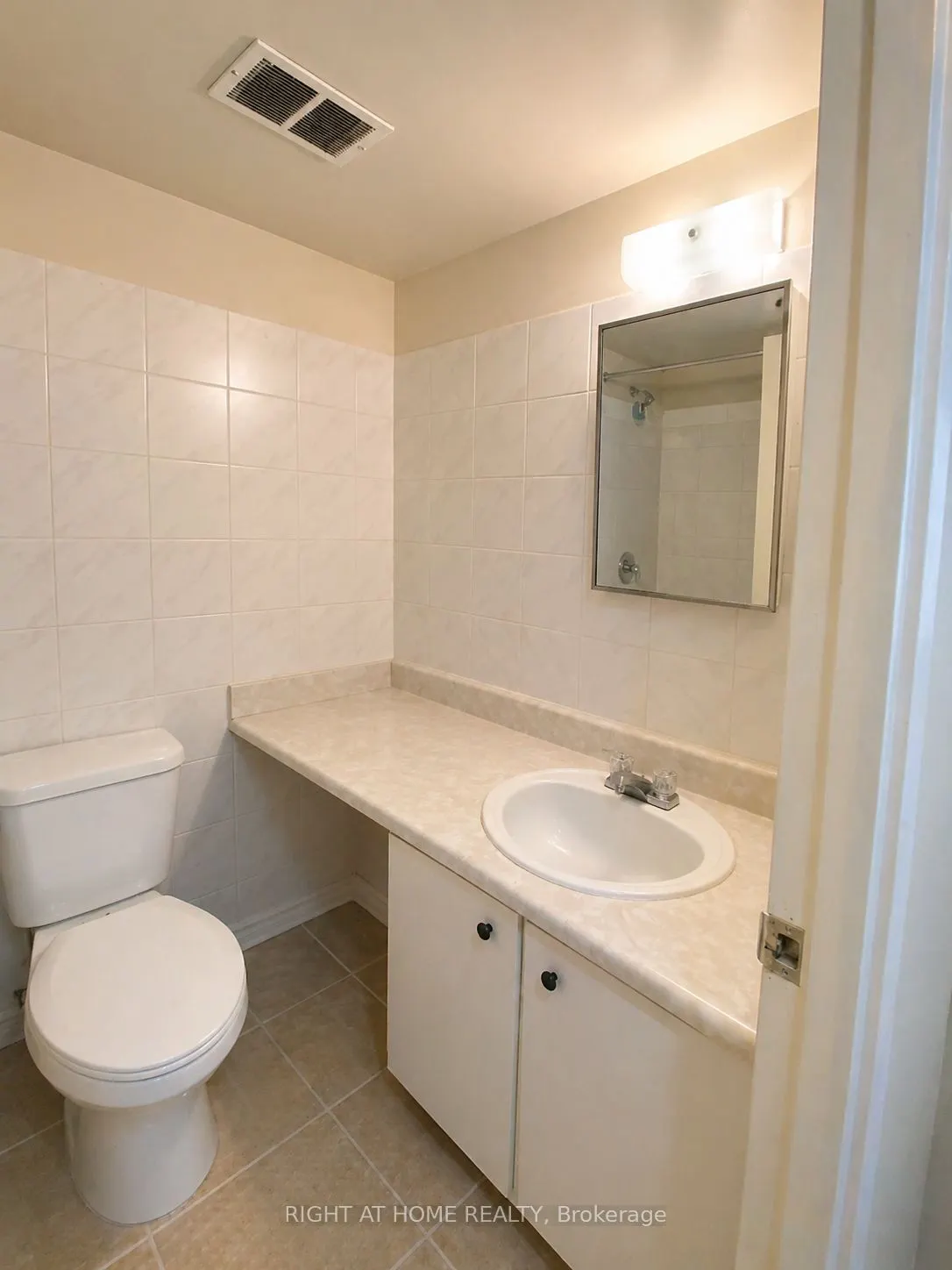 4673 Jane Street #811