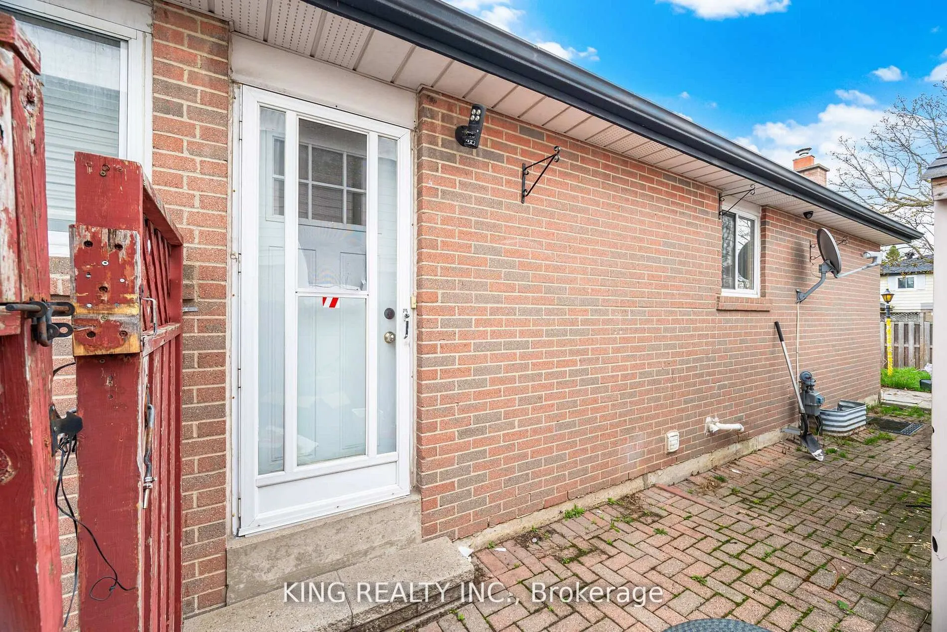 42 Flamingo Crescent